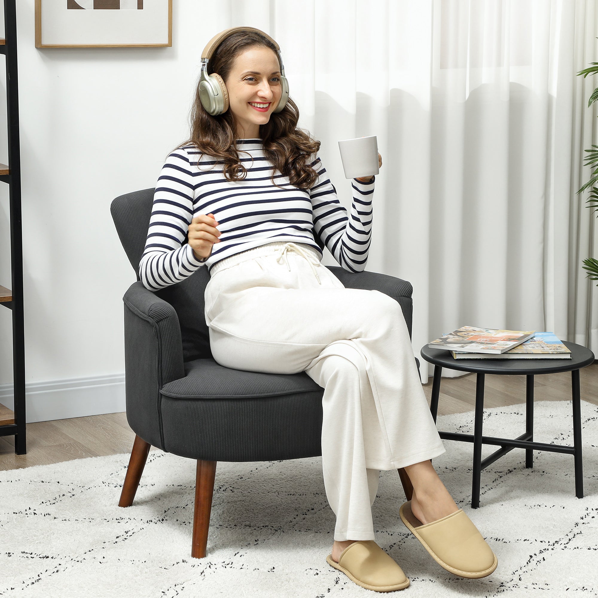 HOMCOM Corduroy Retro Accent Chair - Black