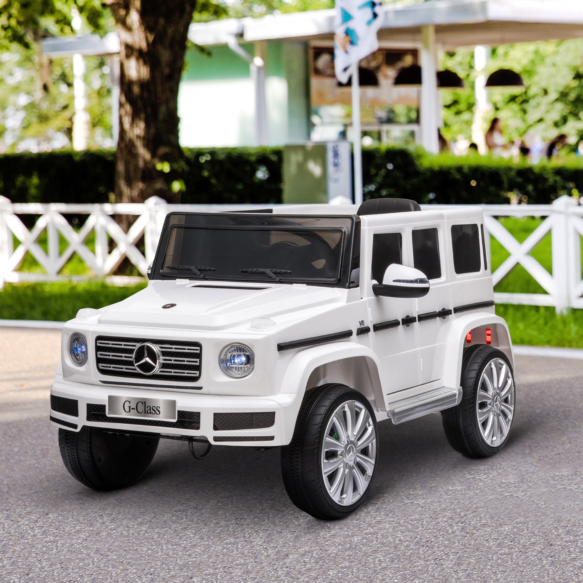 HOMCOM Mercedes Benz G500 Licensed 12V Kids Electric Ride On Car Toy with Parental Remote Control Battery-powered 2 Motors Music Lights MP3 for 3-8 Years Old White - North Peak Garden Furniture