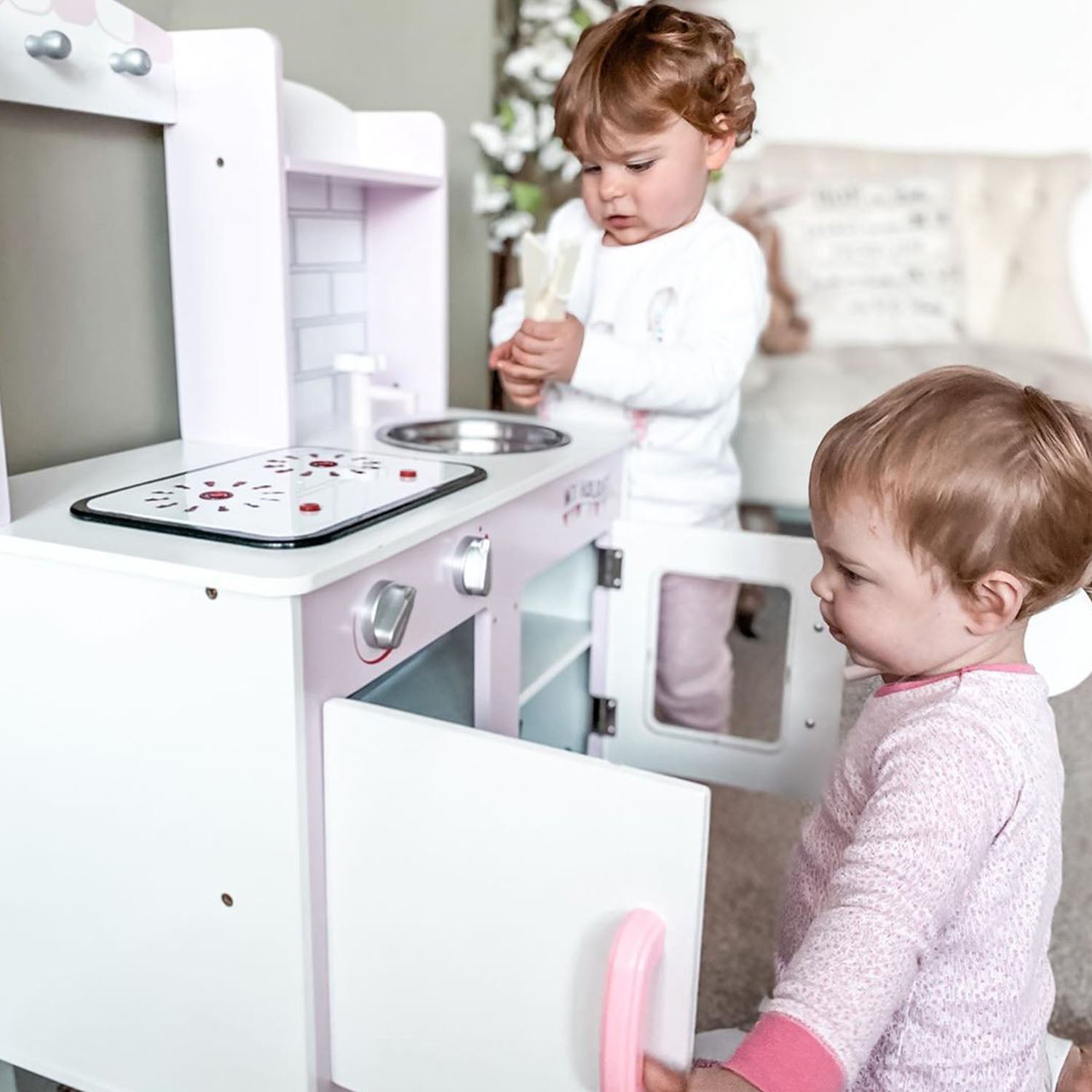 HOMCOM Kids Pretend Kitchen Playset w/ Cooking Toy Accessories - Pink - North Peak Garden Furniture