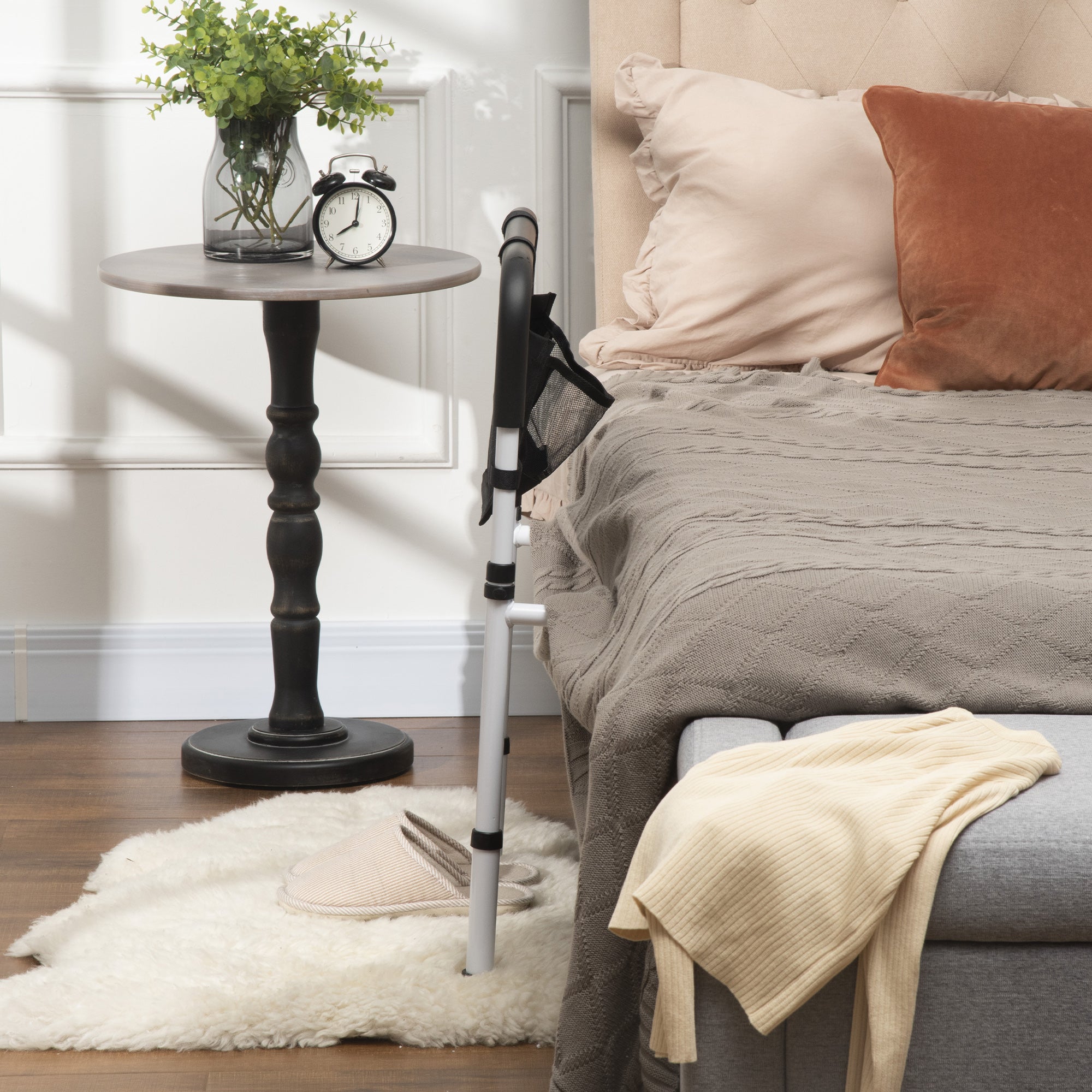 HOMCOM Safety Bed Rail, Height Adjustable Bed Assist Rail with Storage Pocket, Grab Bar for Disabled and Senior, White - North Peak Garden Furniture