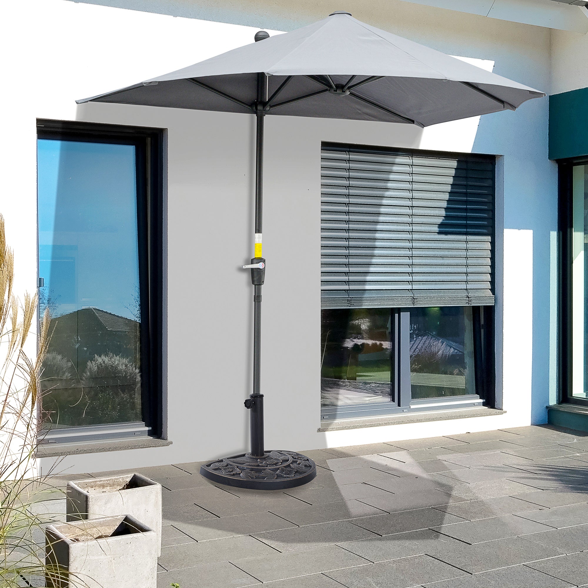 Outsunny 9kg Resin Half Round Parasol Base Umbrella Stand Garden Outdoor Accessories - Adjustable Coupler Suitable Umbrella Rod: Φ3.8cm, Φ4.8cm - North Peak Garden Furniture