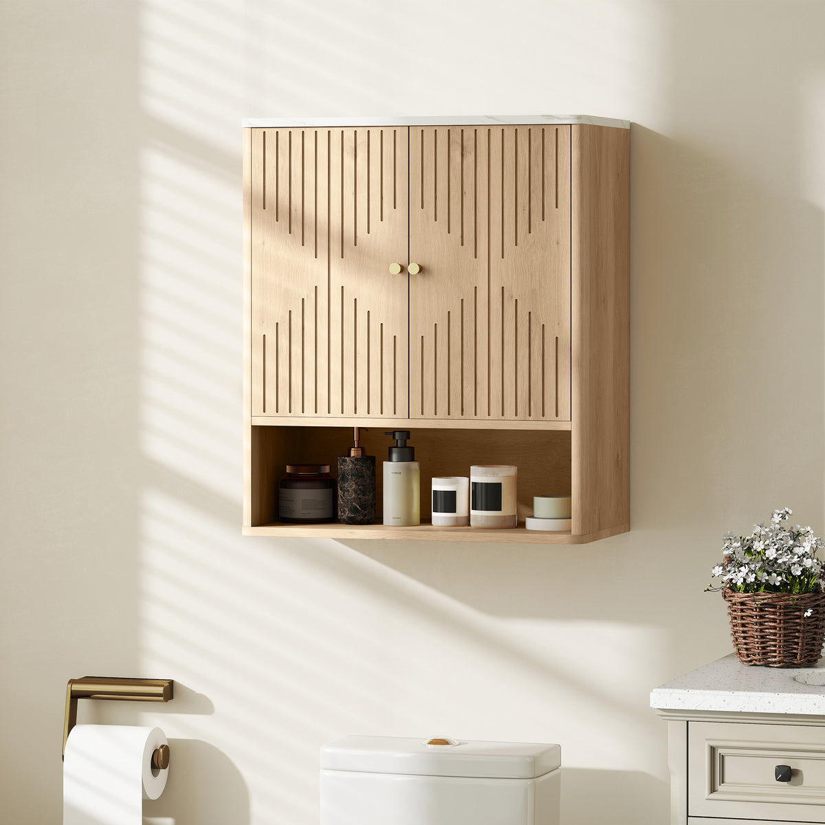 HOMCOM Bathroom Wall Cabinet with Adjustable Shelf - Oak
