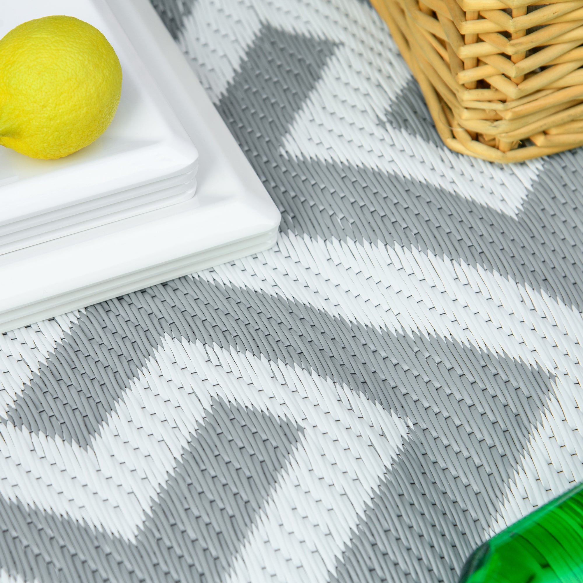 Outsunny Outdoor Rug Reversible Mat Plastic Straw Rug Portable RV Camping Mat for Garden Picnic Indoor, 152x243cm, Light Grey - North Peak Garden Furniture