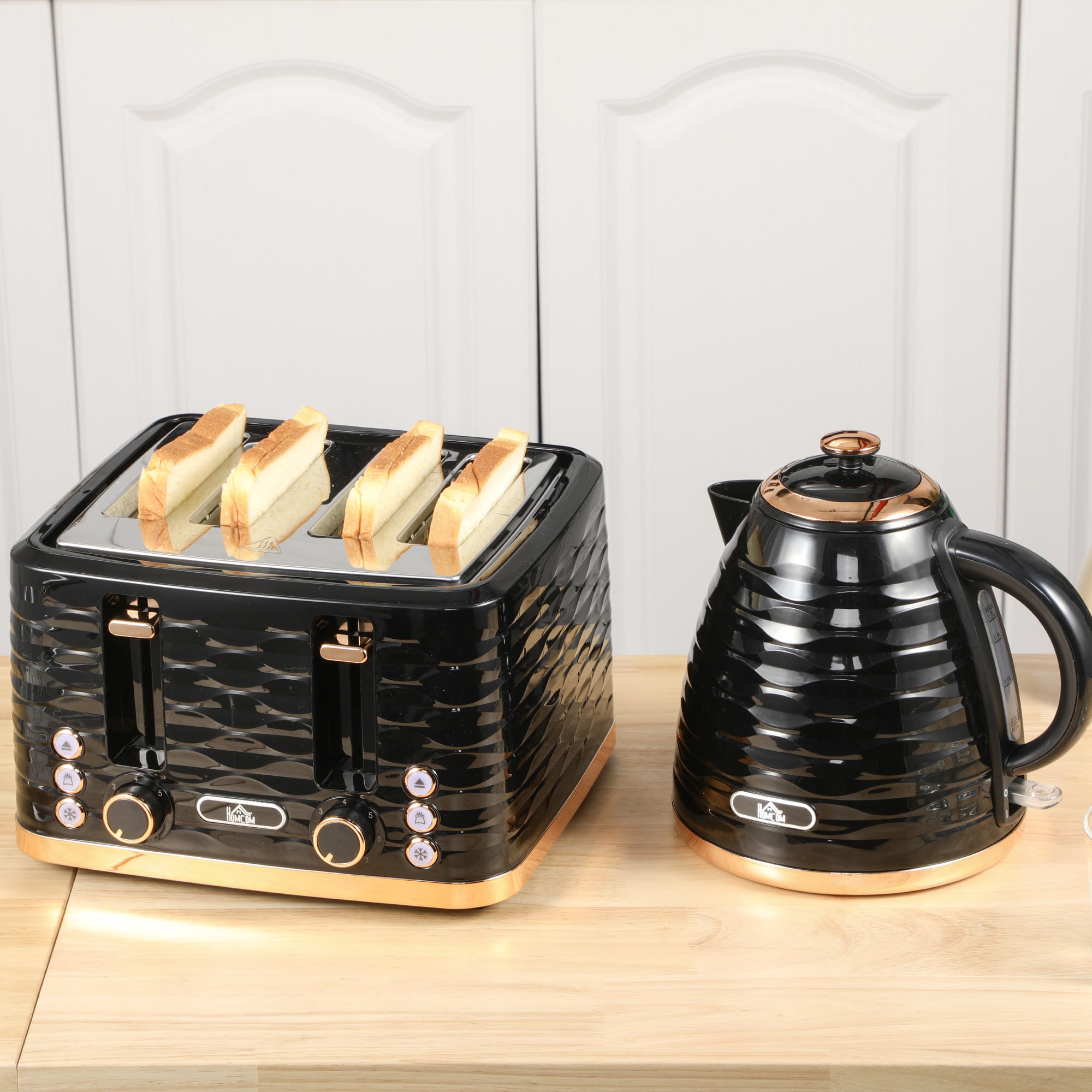 HOMCOM Kettle and Toaster Sets, 3000W 1.7L Rapid Boil Kettle & 4 Slice Toaster with 7 Browning Controls, Defrost, Reheat and Crumb Tray, Otter thermostat, Black - North Peak Garden Furniture