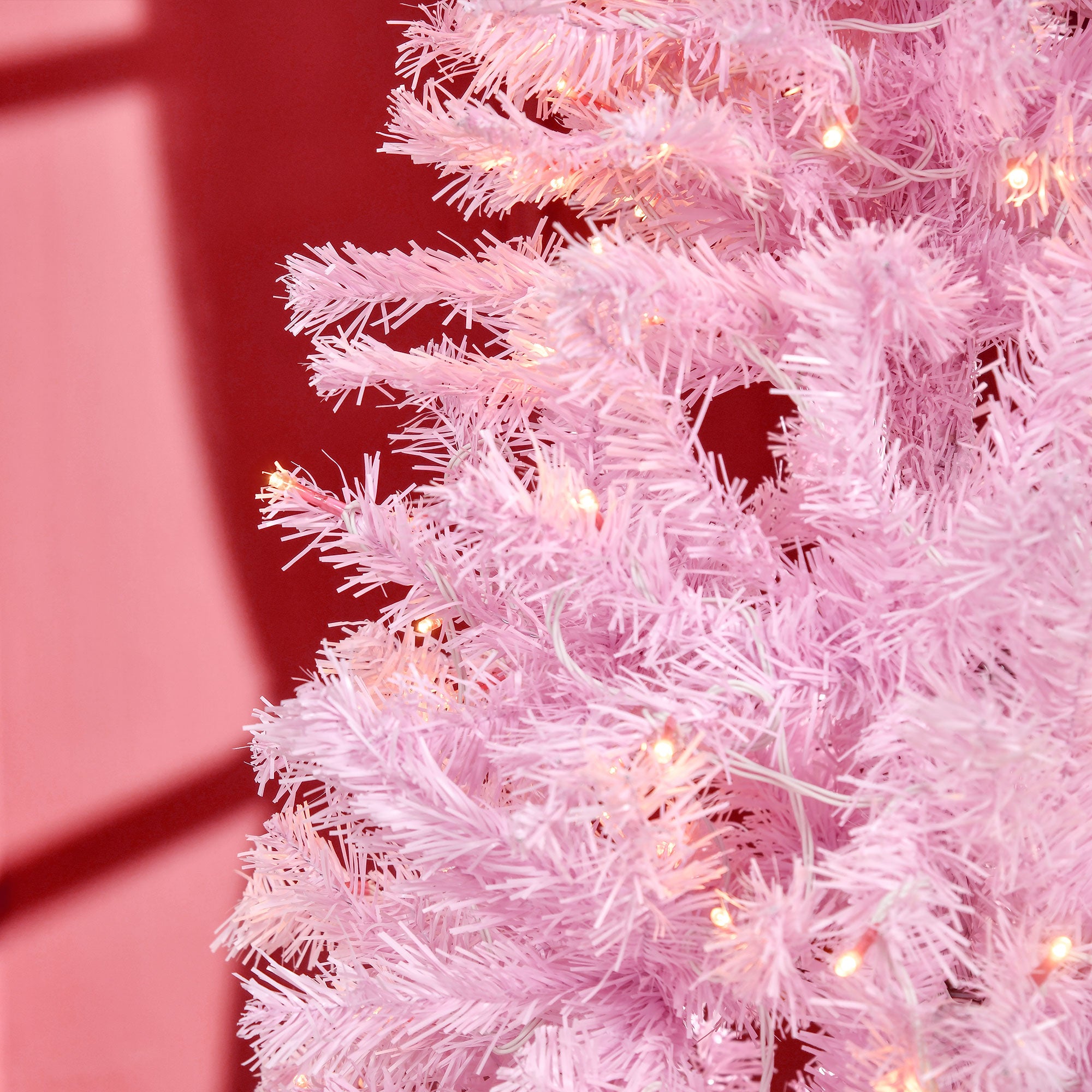 HOMCOM 5FT Tall Prelit Pencil Slim Artificial Christmas Tree with Realistic Branches, Warm White LED Lights and 408 Tips, Xmas Decoration, Pink - North Peak Garden Furniture
