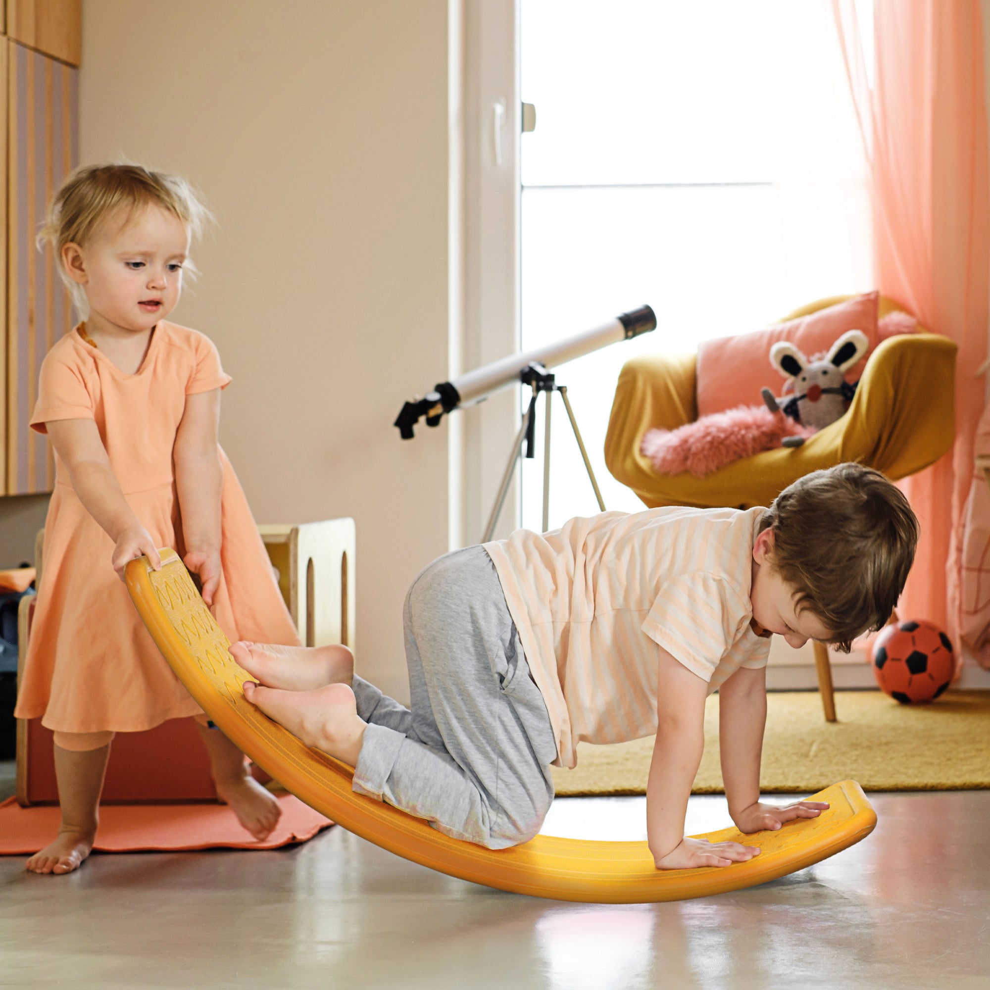 ZONEKIZ Balance Board Kids Wobble Board, Stepping Stone, Montessori Toy for Children, Nursery Toy, for Ages 3-6 Years, 82 x 27.5 x 19.5cm - Orange