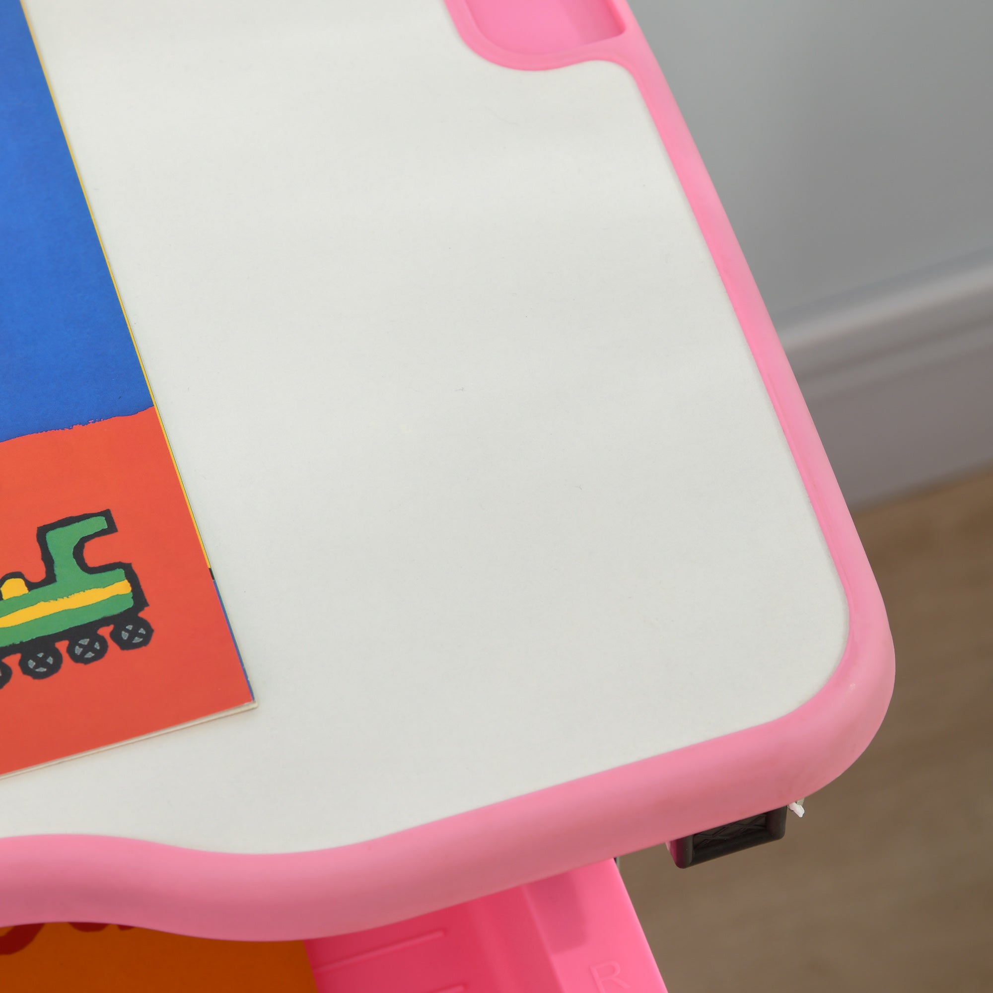 HOMCOM Kids Desk and Chair Set, Student Adjustable Writing Desk, with Drawer, Pen Slot, Hook - Pink - North Peak Garden Furniture