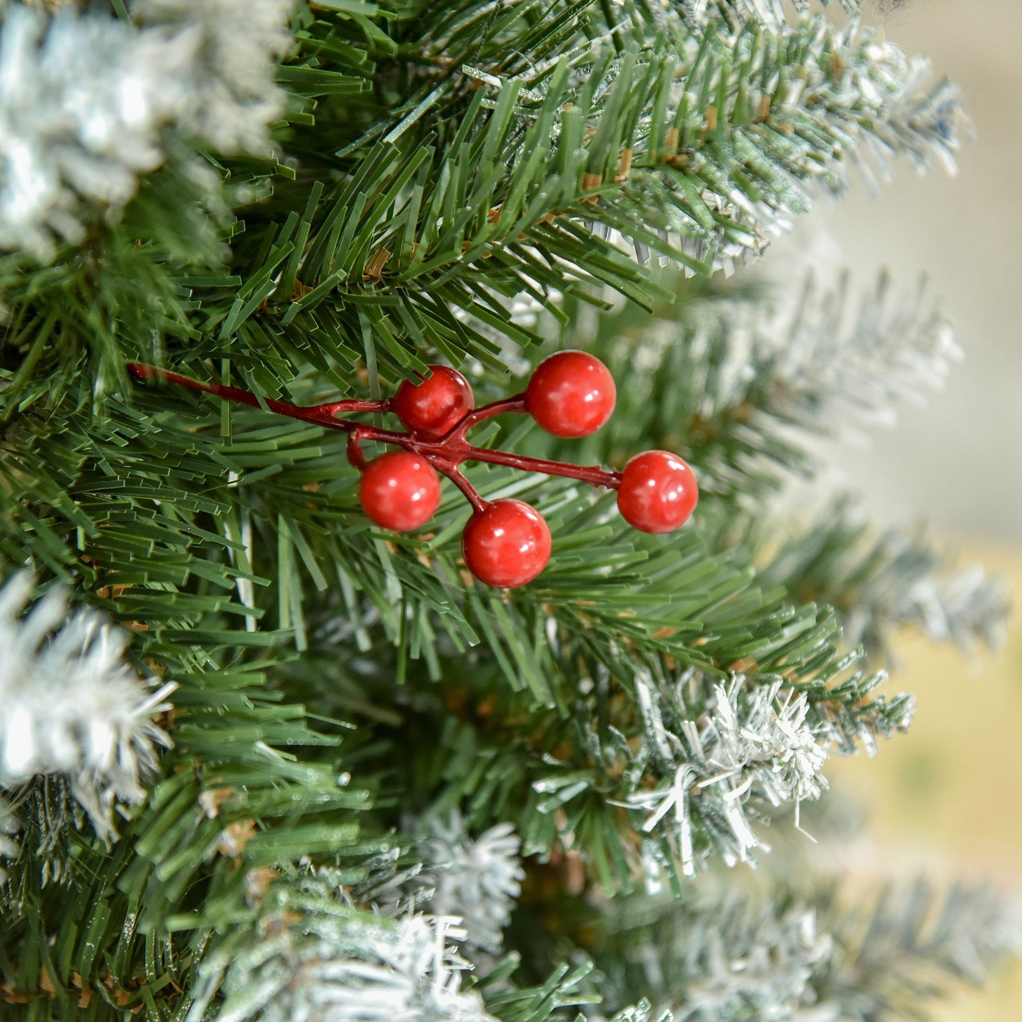 HOMCOM 5FT Artificial Christmas Tree Xmas Pencil Tree with Red Berries and Pinecones Holiday Home Indoor Decoration with Foldable Feet, Green - North Peak Garden Furniture