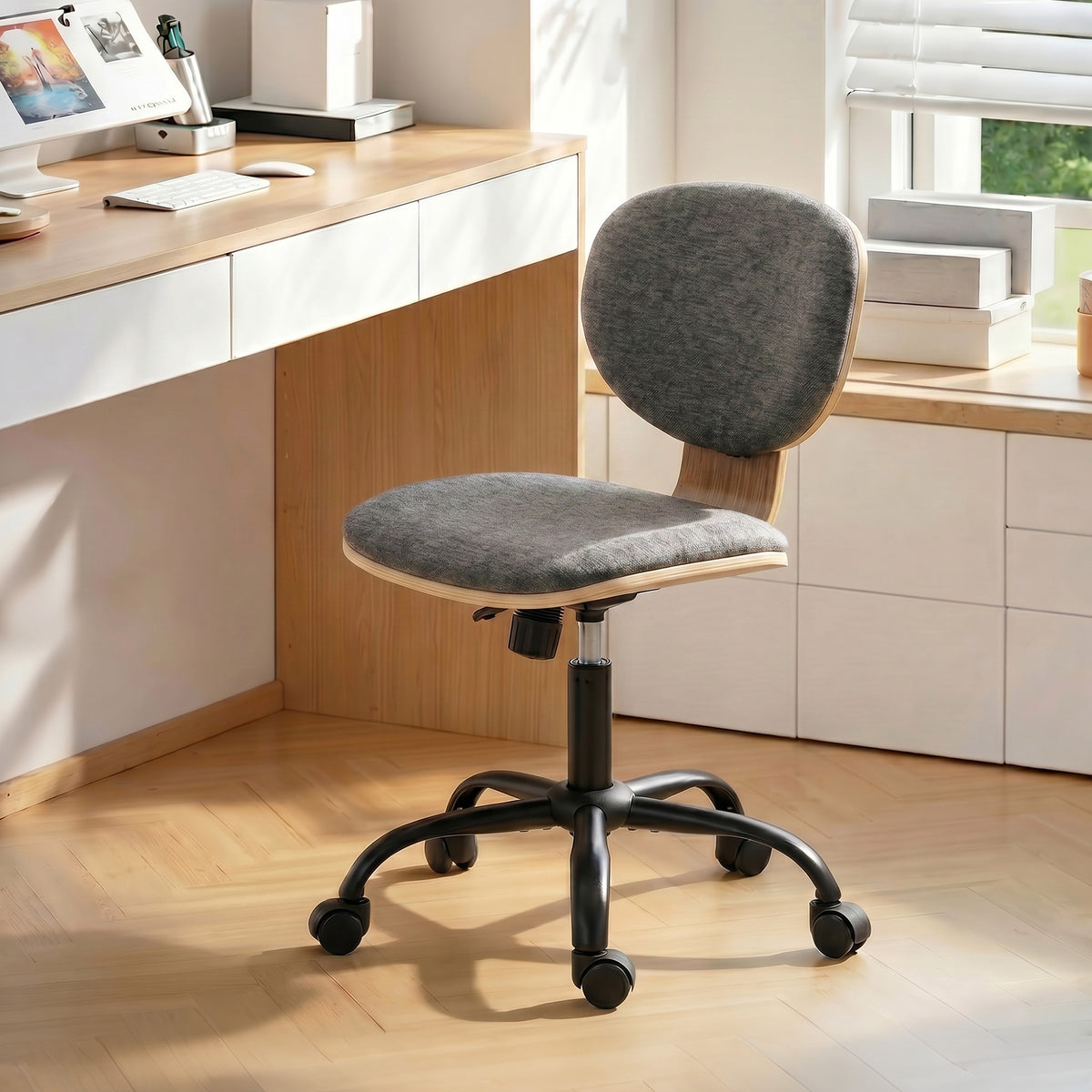 HOMCOM Home Office Desk Chair Rocking Function Ergonomic Swivel Chair with PU Wheels, Grey