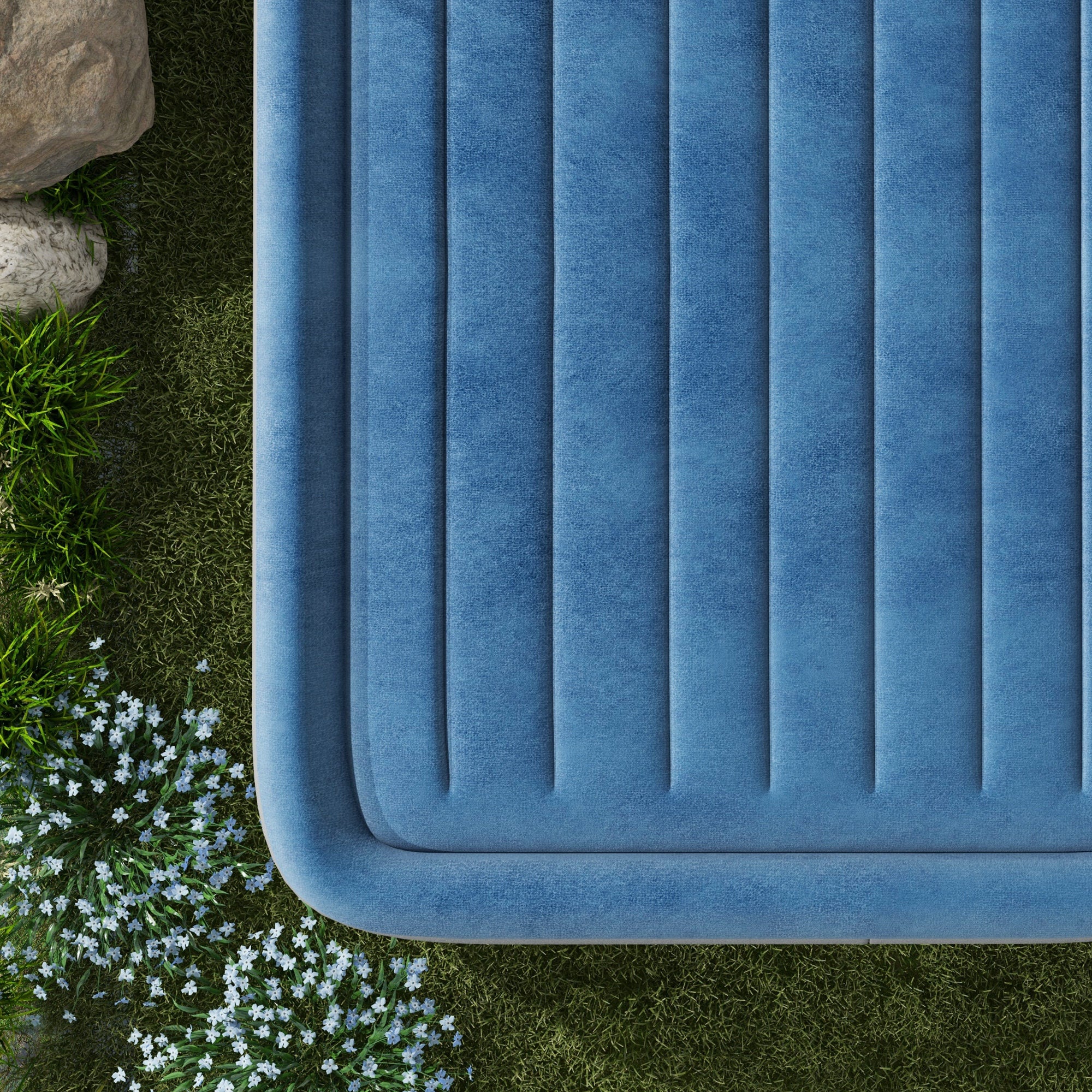Outsunny King-Size Inflatable Mattress, with Built-In Electric Pump and Bag - North Peak Garden Furniture
