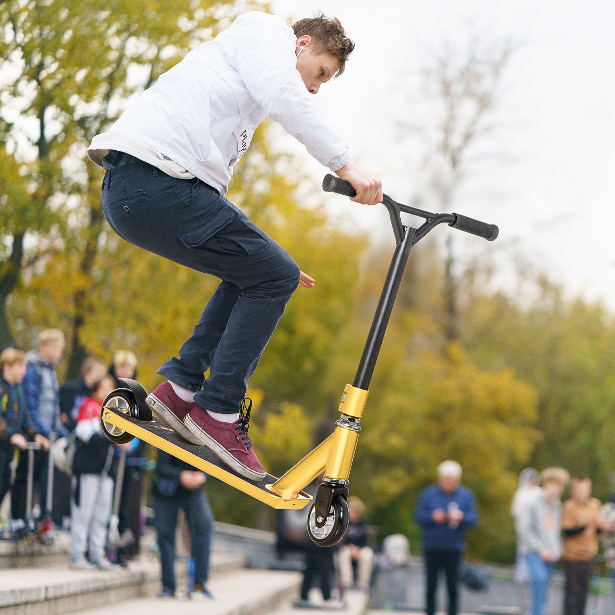 HOMCOM Stunt Scooter, 360° Entry Level Tricks Scooter w/ Lightweight Aluminium Deck and ABEC 7 Bearing, For Age 14+ Beginners, Gold Tone - North Peak Garden Furniture