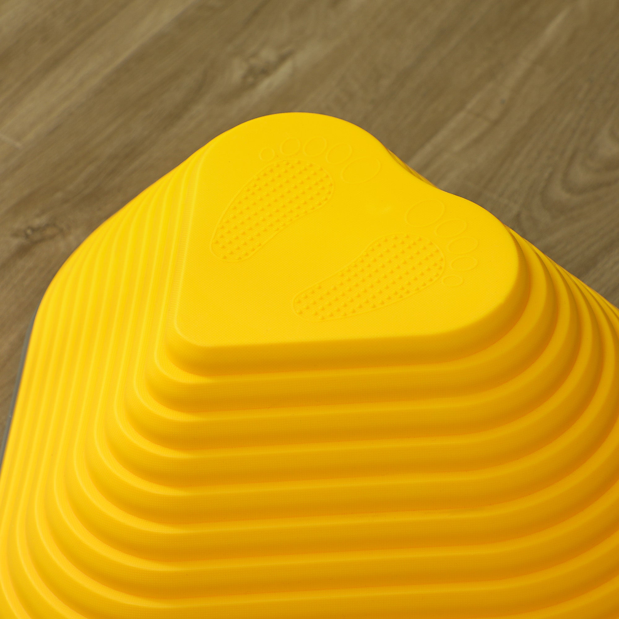 AIYAPLAY 6-Piece Heart-Shaped Kids Balance Stepping Stones and Motor Skills, Multicoloured - North Peak Garden Furniture