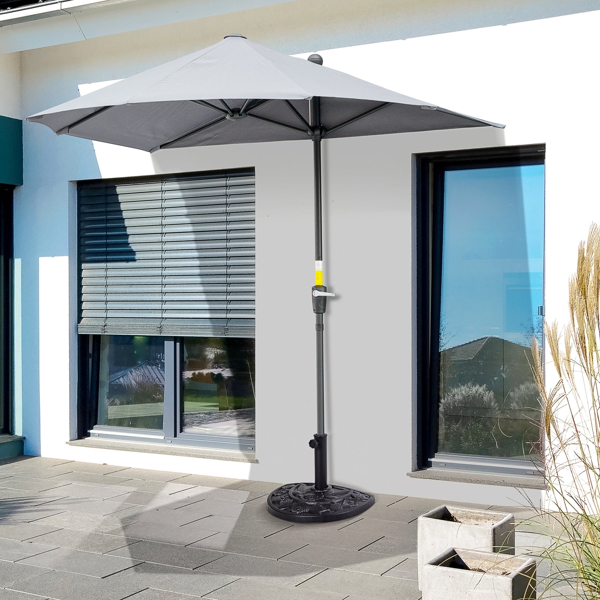 Outsunny 9kg Resin Parasol Base, Half Round Umbrella Stand with Floral Design for Garden, Outdoor, Suitable Umbrella Rod: Φ3.8cm, Φ4.8cm, Black - North Peak Garden Furniture
