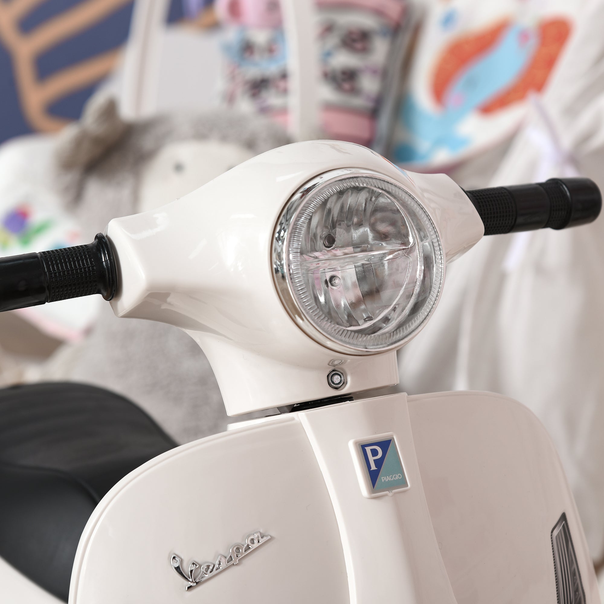HOMCOM Vespa Licensed 6V Kids Electric Motorbike Ride On Motorcycle Battery Powered for 18-36 Months with Horn Headlight White - North Peak Garden Furniture