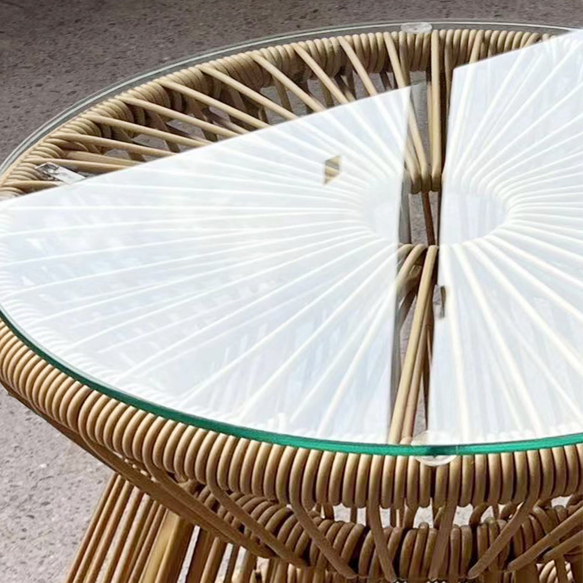 Outsunny Round End Table, Rattan Side Table, Hollow Drum Design Coffee Table w/ Glass Tabletop for Patio, Garden, Balcony Natural - North Peak Garden Furniture