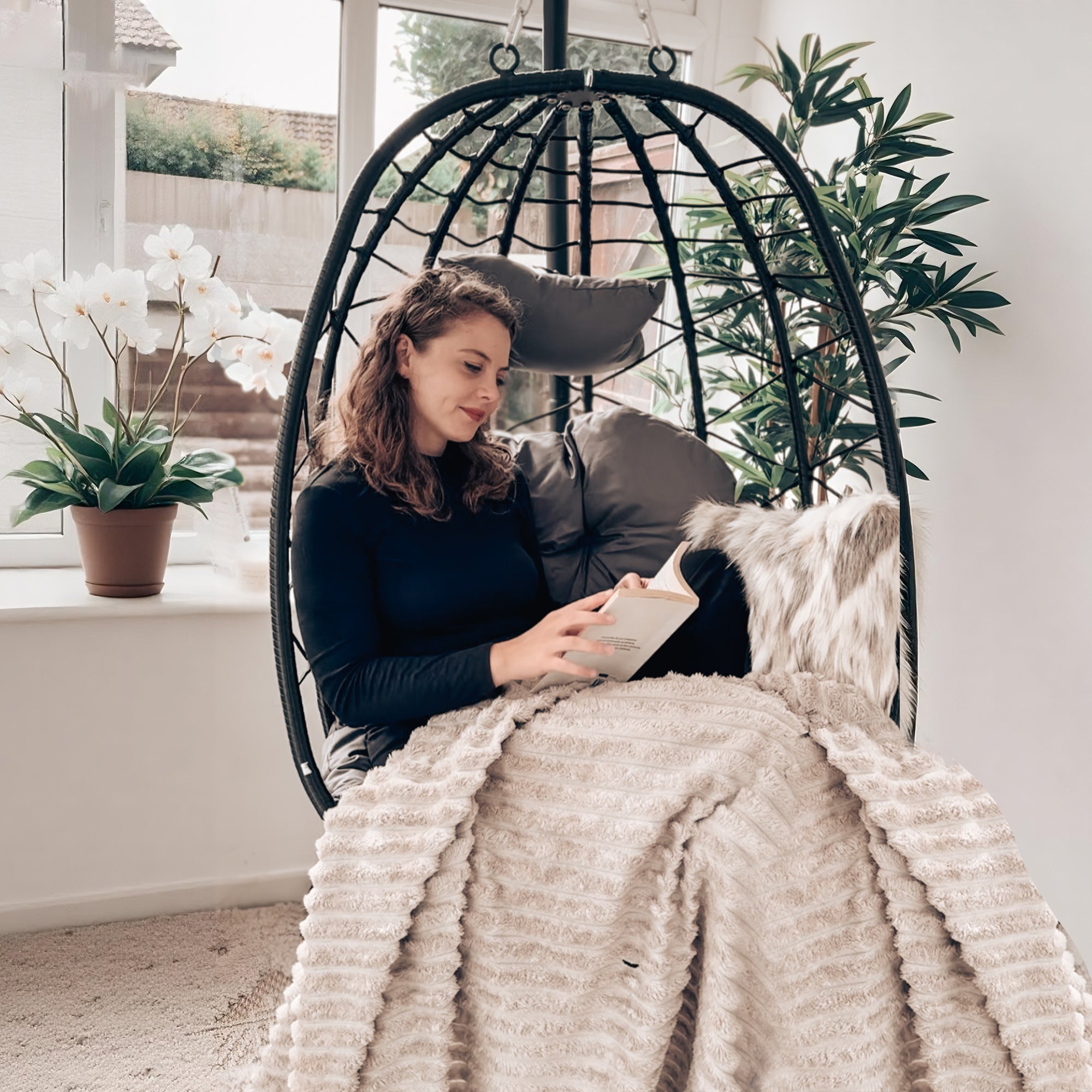 Outsunny Hanging Egg Chair Outdoor Indoor Garden Swing Chair with Folding Basket, Thickened Cushion, Garden Hanging Chair with Stand, Headrest for Patio, Balcony, Grey