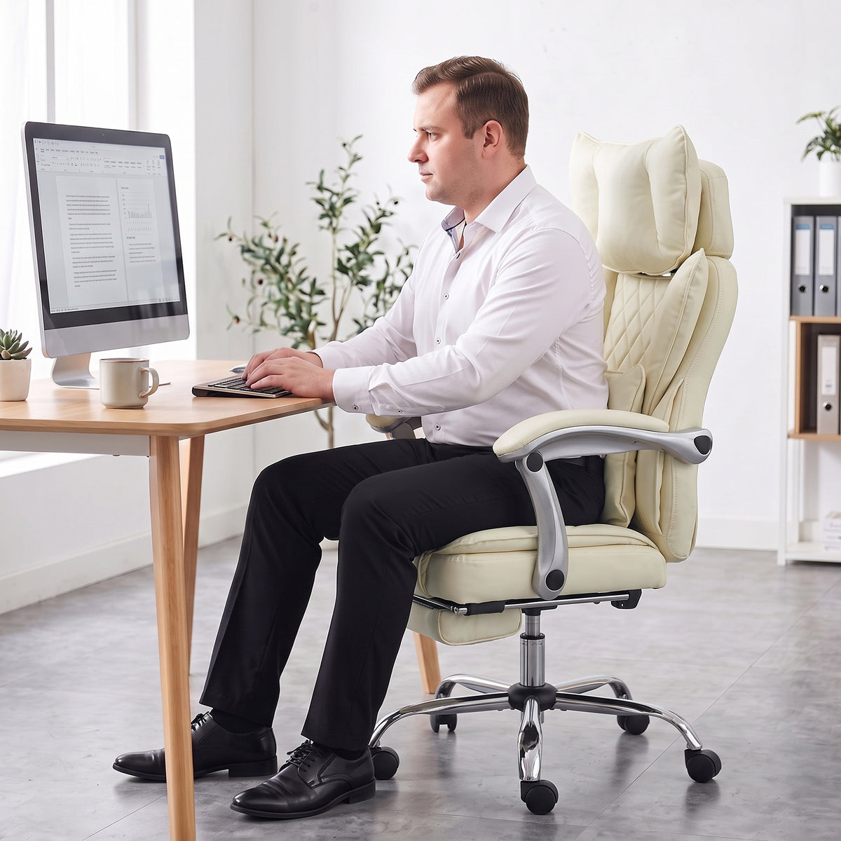 HOMCOM Executive Office Chair, PU Big and Tall Office Chair 180 kg with Wide Seat, Reclining, Lumbar Support, Beige