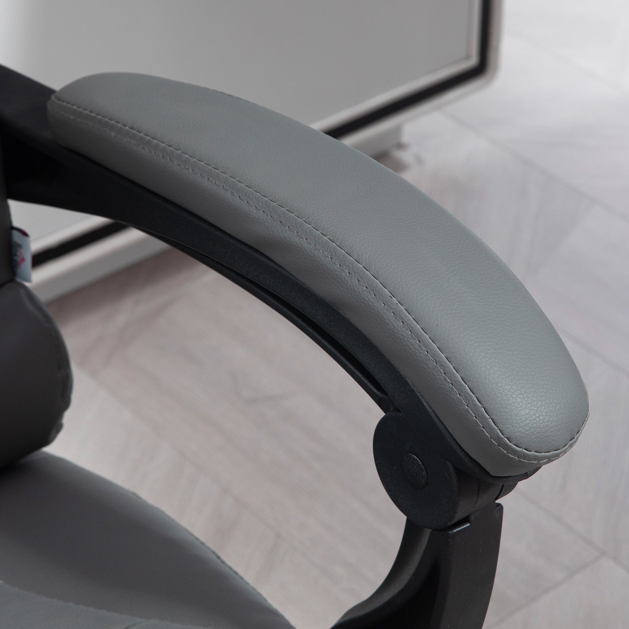 HOMCOM Executive Office Chair, PU Leather Home Office Chair with Swivel Wheels, Reclining Backrest, Retractable Footrest, Grey - North Peak Garden Furniture
