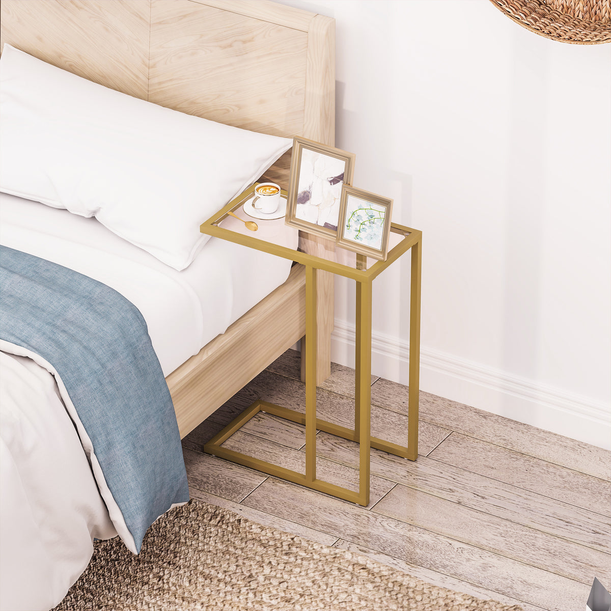 HOMCOM C-Shaped Side Table, Modern Slim End Table with Tempered Glass Tabletop, Steel Frame for Small Space, Living Room, Bedroom, Gold Tone