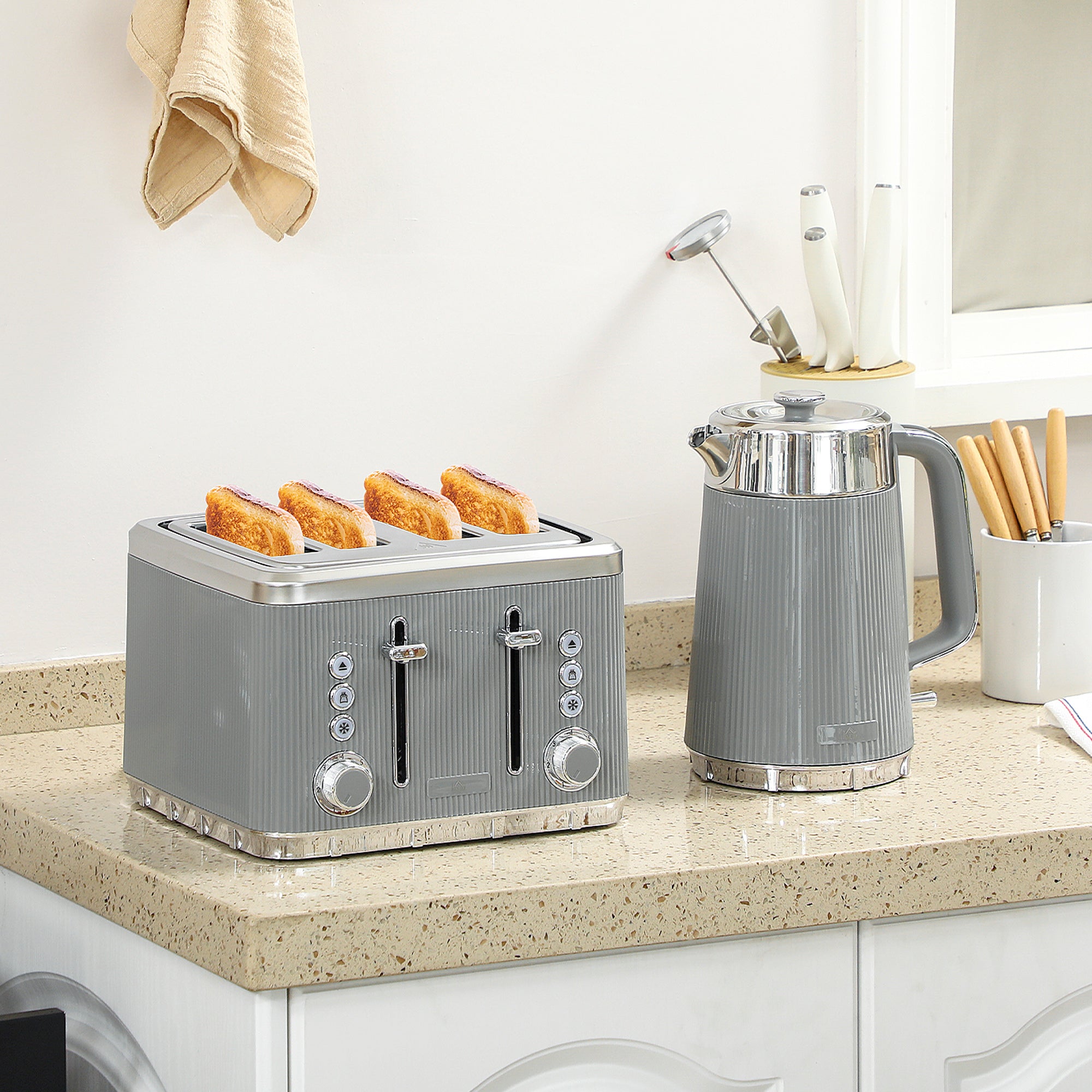 HOMCOM Electric Kettle and Toaster Set, 3000W 1.7L UK Strix Thermostat Rapid Boil Jug Kettle with Limescale Filter, Cool Touch Body, 4 Slice Toaster with 7 Browning Controls, Crumb Tray, Tan