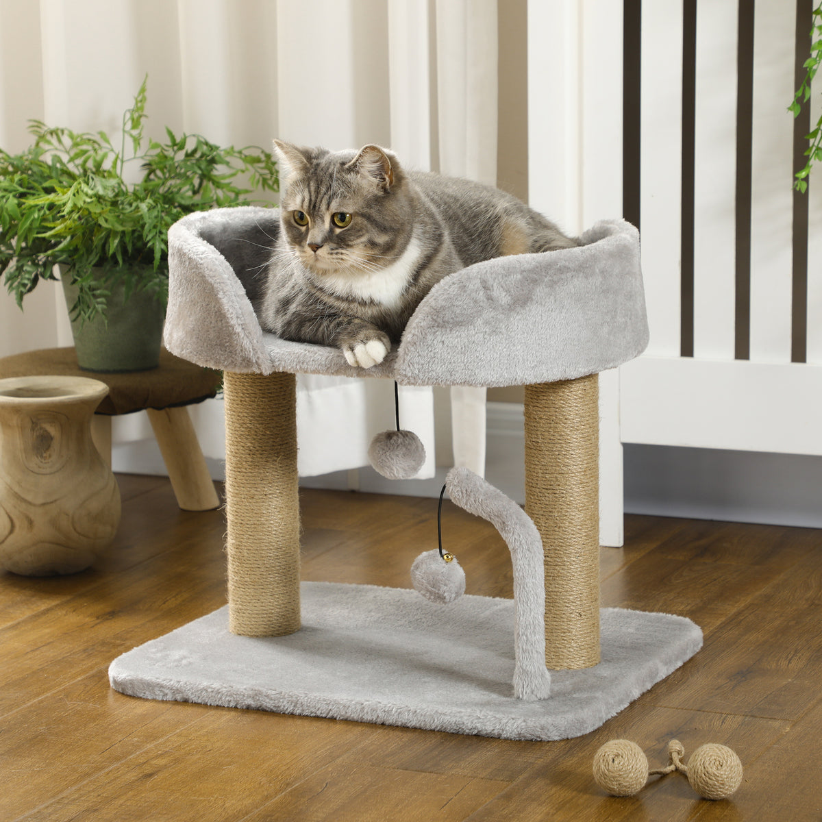 PawHut 42cm Indoor Cat Tree, with Toy Balls, Jute Scratching Post - Light Grey