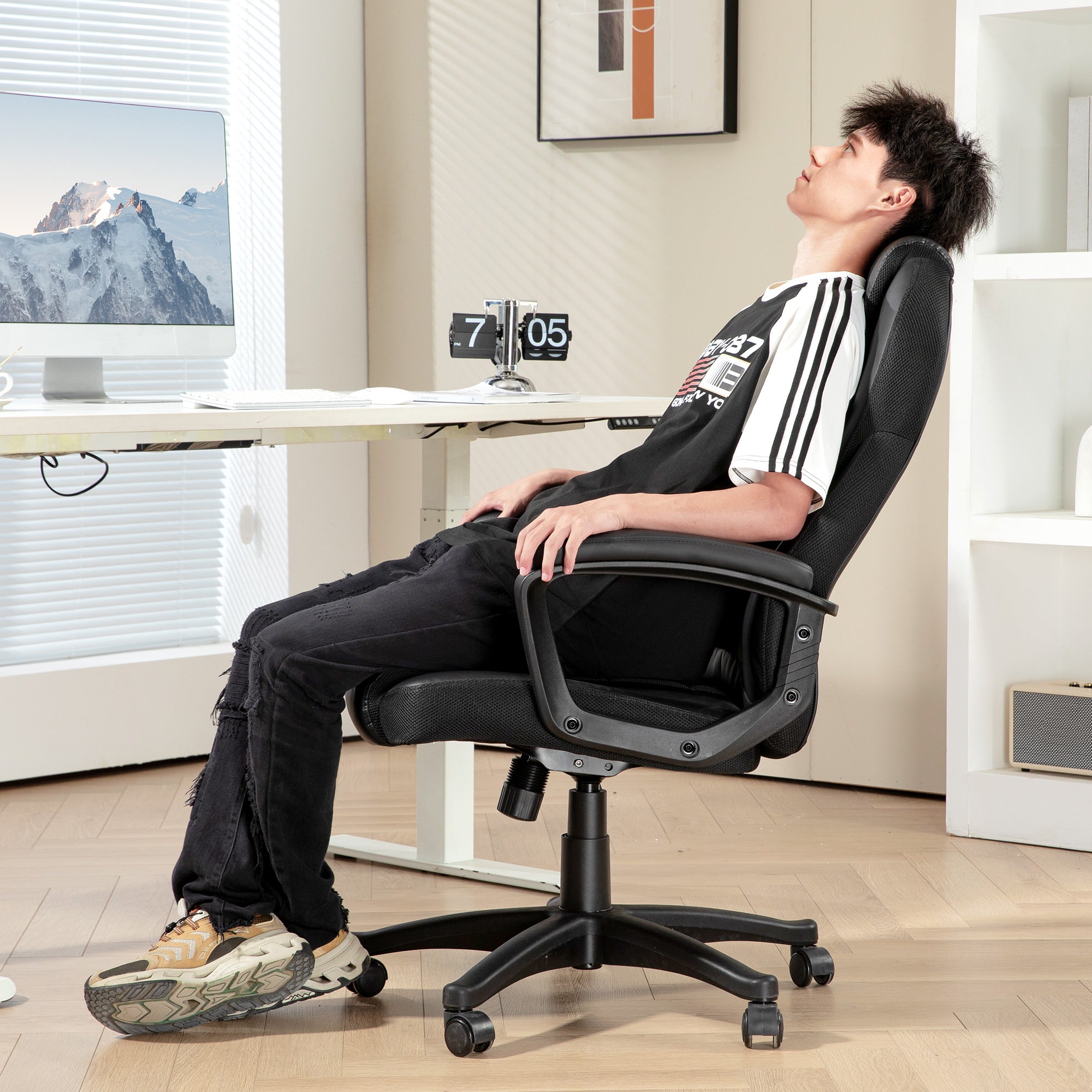 HOMCOM Faux Leather Office Chair - Black - North Peak Garden Furniture