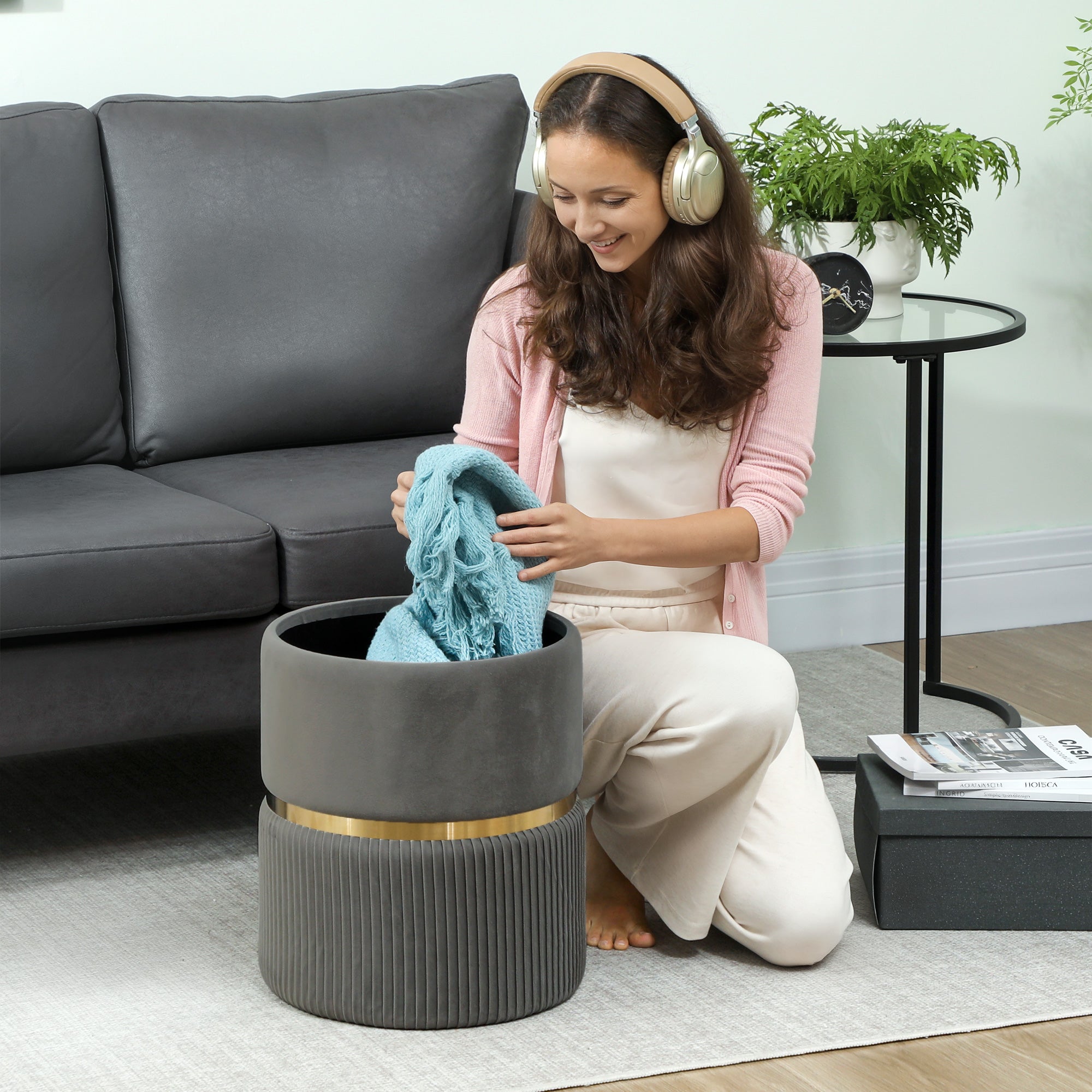 HOMCOM Velvet-Feel Storage Ottoman - Grey