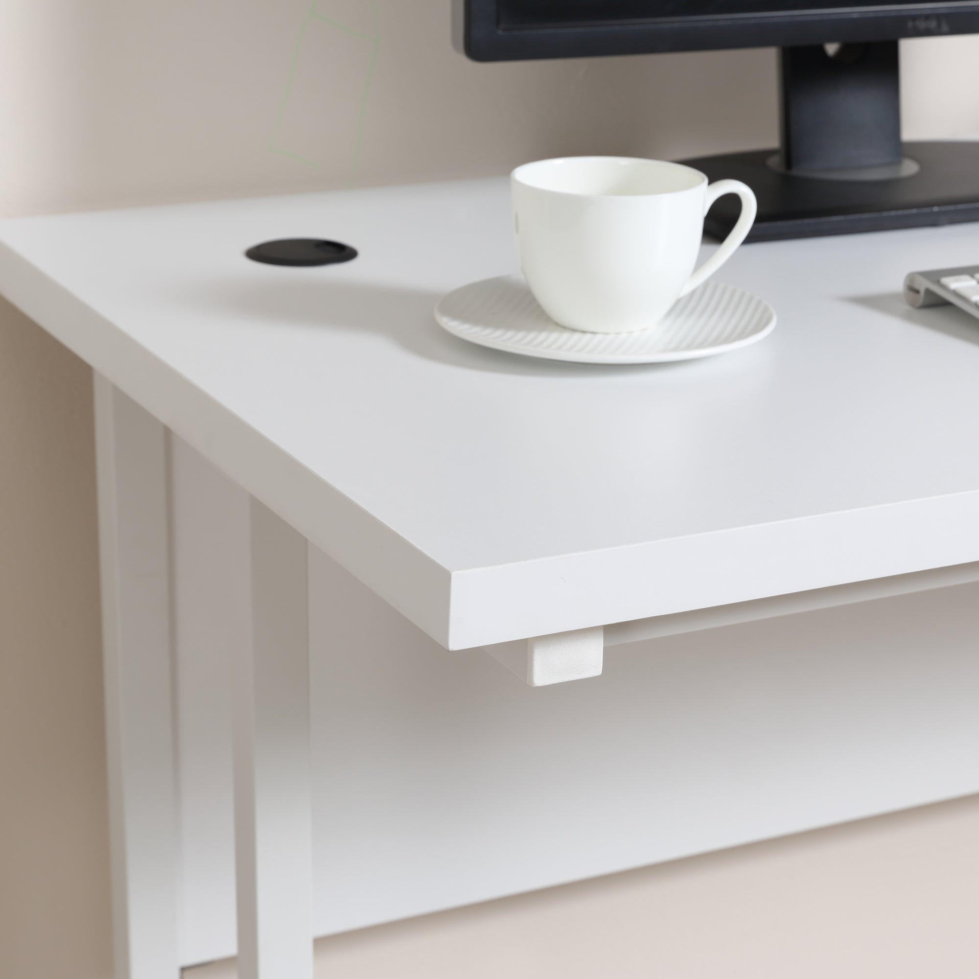 HOMCOM Computer Desk, Home Office Desk, Writing Table, 120x60x75cm Laptop Workstation with 2 Cable Management Holes, C Shaped Metal Legs for Adults, White - North Peak Garden Furniture