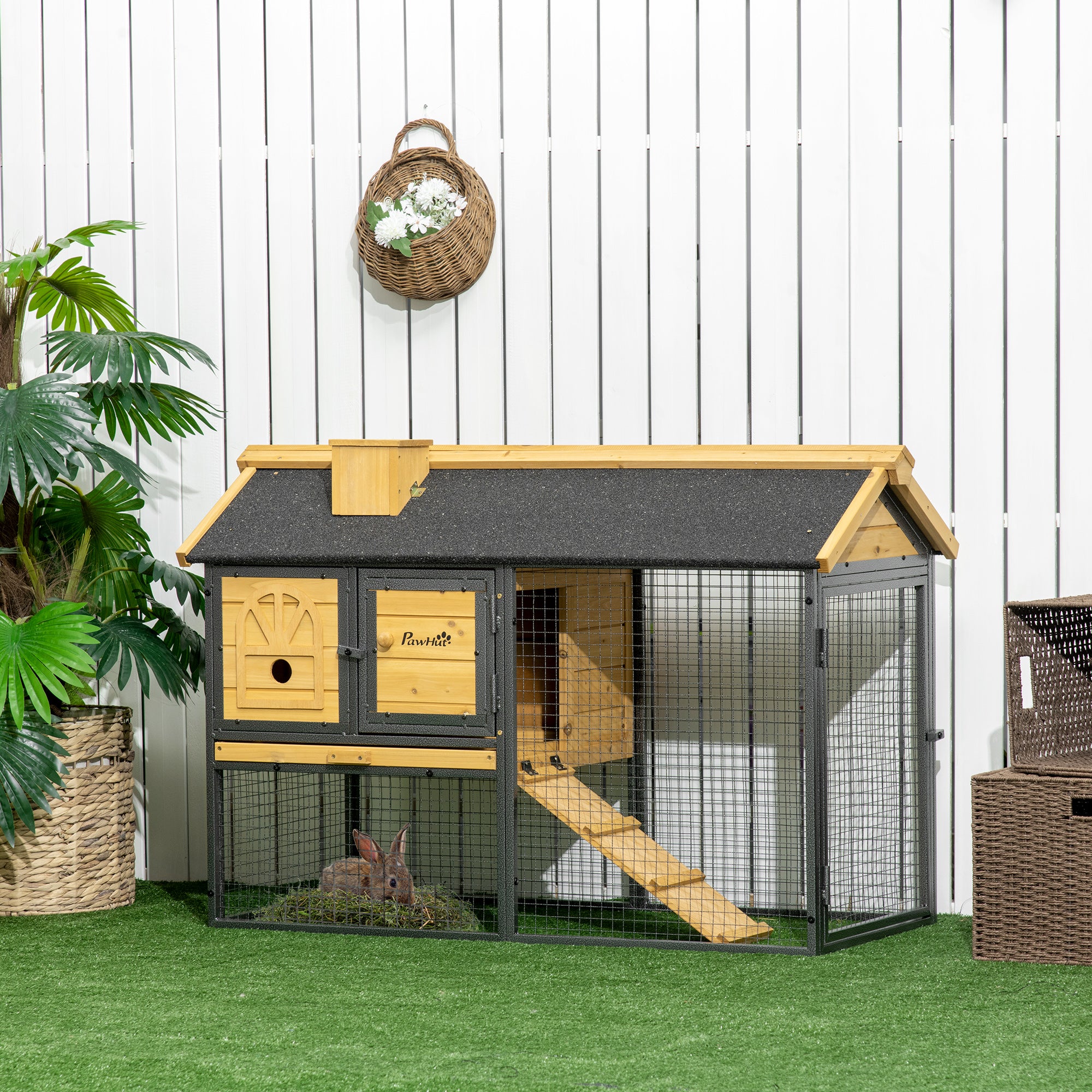 PawHut Outdoor Rabbit Hutch, with Run, Removable Tray, Asphalt Roof, 120 x 55.5 x 80cm