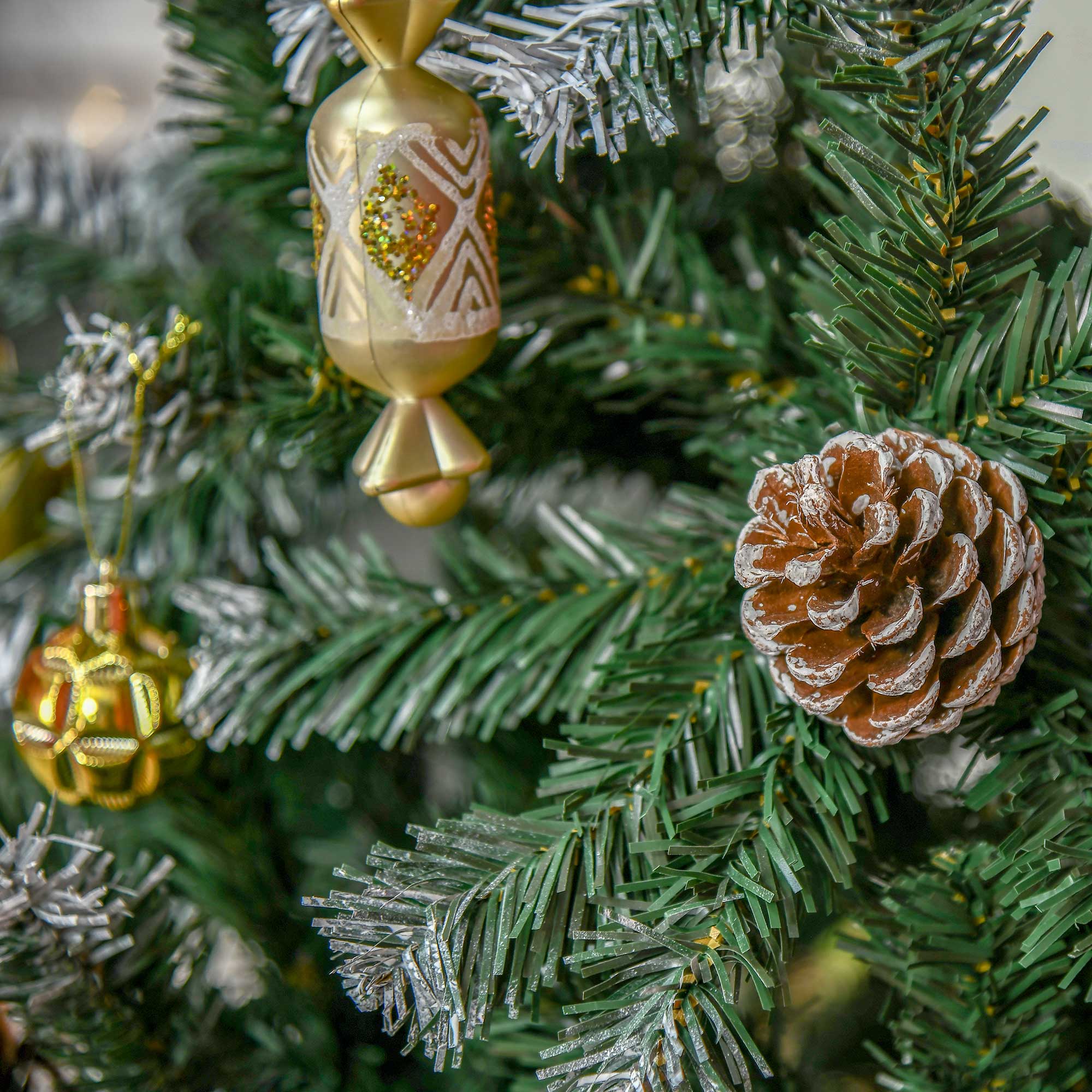 HOMCOM 5FT Artificial Christmas Tree with Pine Cones, Holiday Home Xmas Decoration Automatic Open, Green - North Peak Garden Furniture