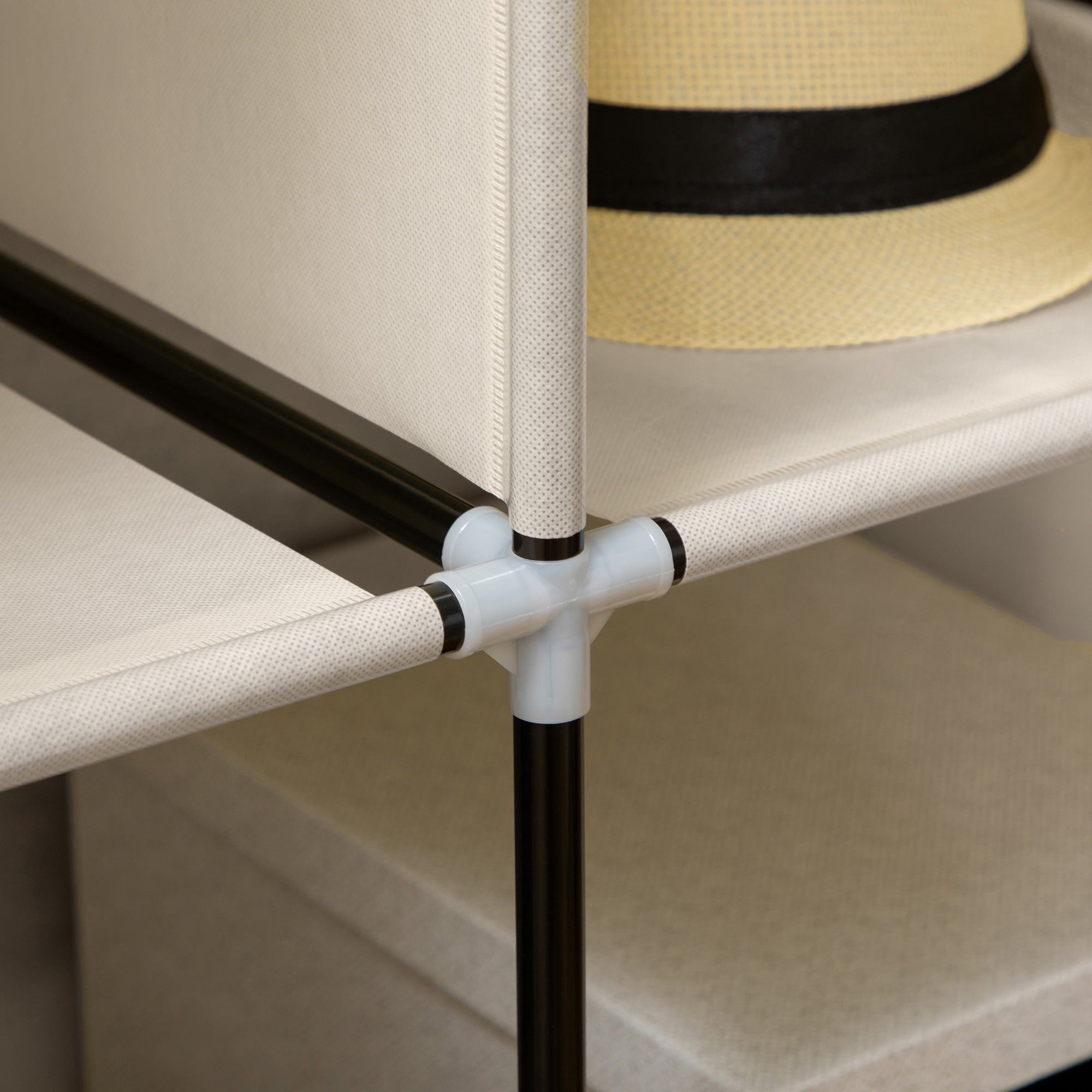 HOMCOM Fabric Wardrobe, with Rails and Shelves - Cream White