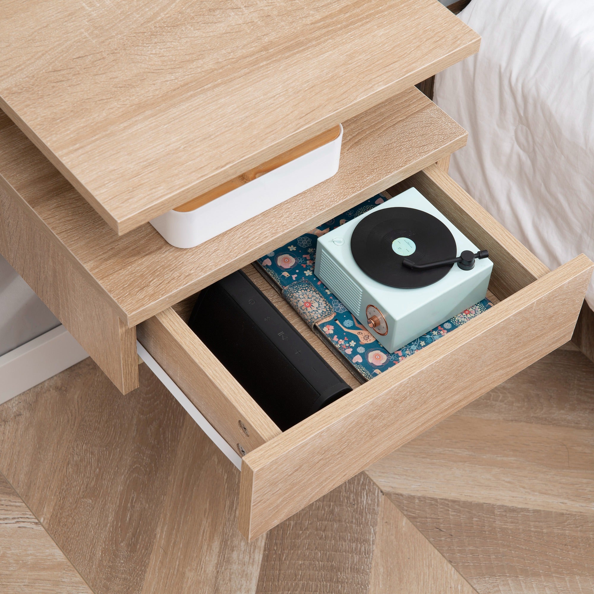 HOMCOM Set of Two Floating Bedside Tables - Oak Tone - North Peak Garden Furniture