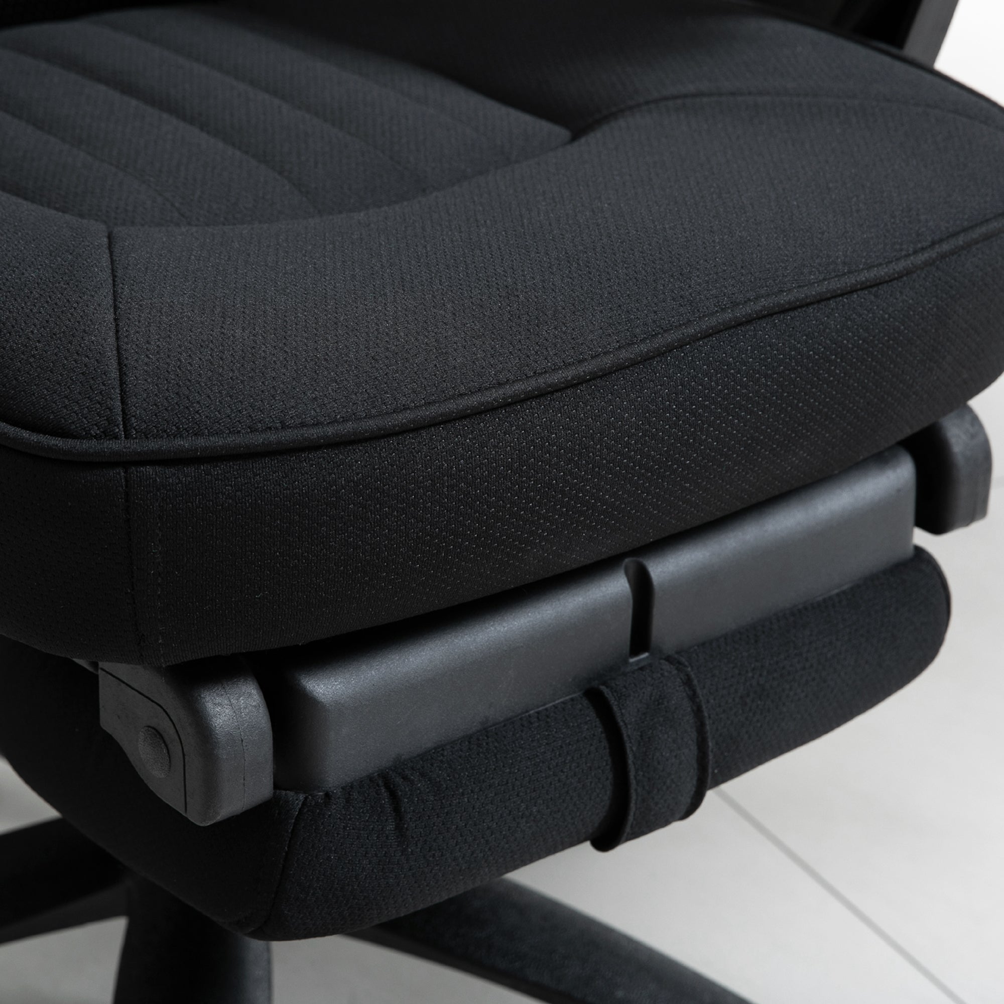 Vinsetto Office Chair with Footrest,High Back Swivel Desk Chair with Adjustable Height and Headrest for Home Office, Black - North Peak Garden Furniture