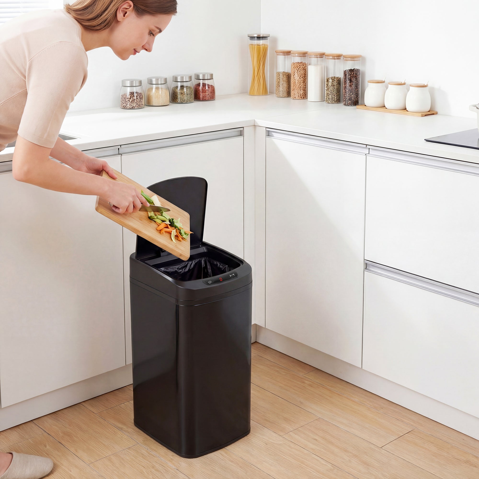 HOMCOM 12L Sensor Bin, Automatic Touchless Motion Sensor Kitchen Bin with Fingerprint Resistant Stainless Steel, Black