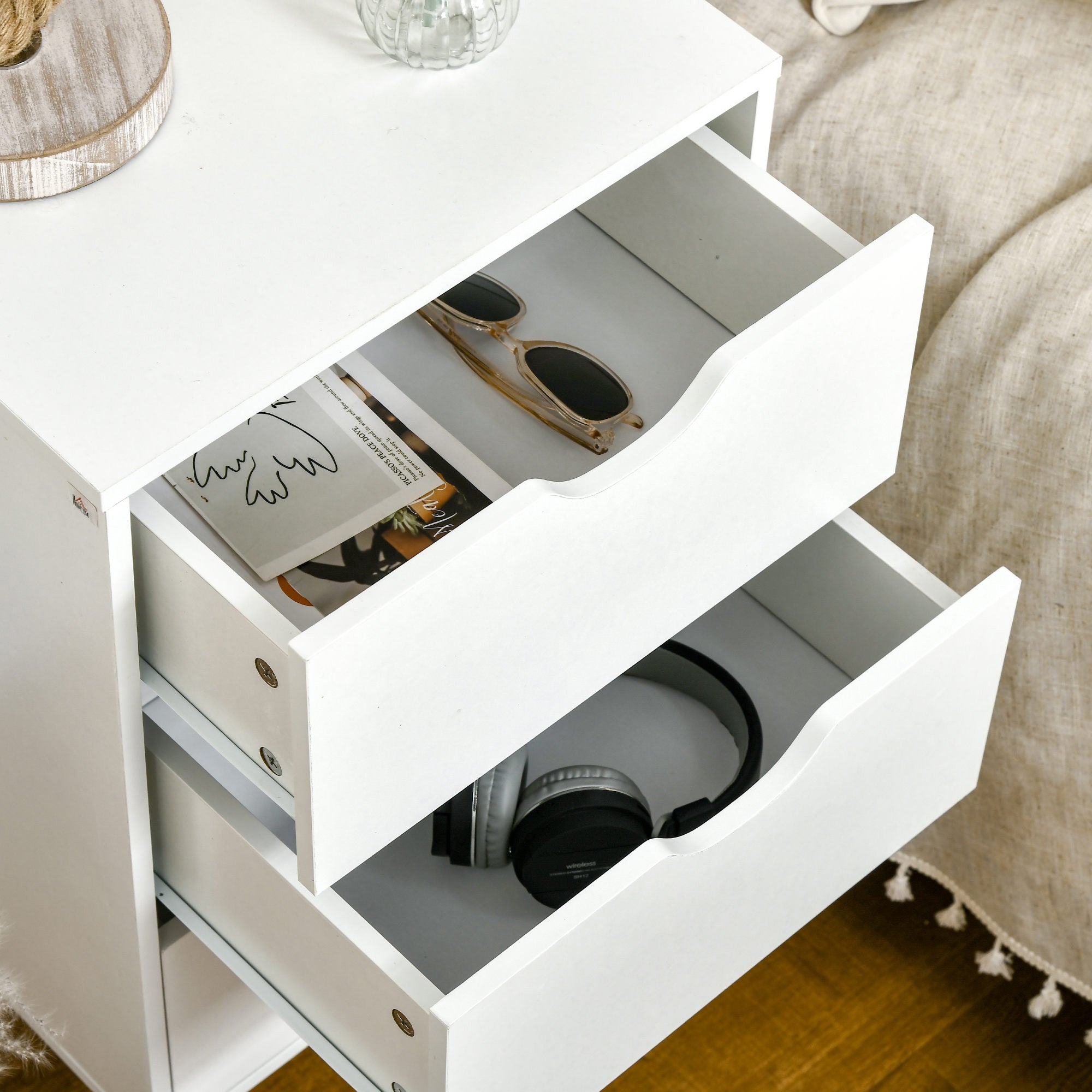 HOMCOM Bedside Table, Bedside Cabinet with 3 Drawers, Small Side Table with Wood Legs and Cut-out Handles for Bedroom, Cream White - North Peak Garden Furniture