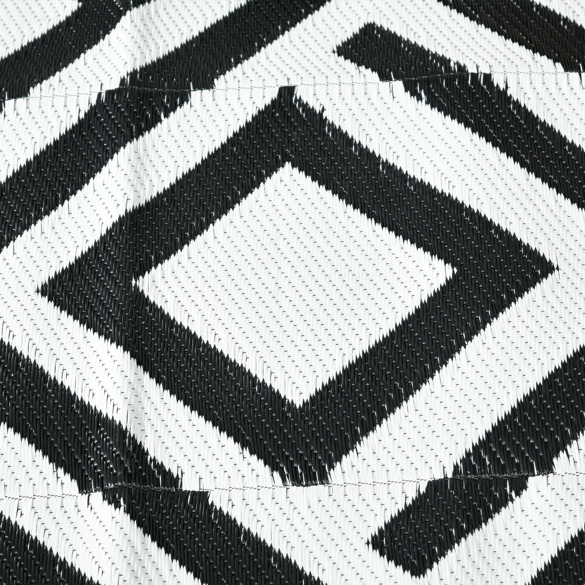 Outsunny Reversible Outdoor Rug, Plastic Straw Mat w/ Carry Bag Ground Stakes for Garden RV Picnic Beach Camping 182x274cm Black - North Peak Garden Furniture