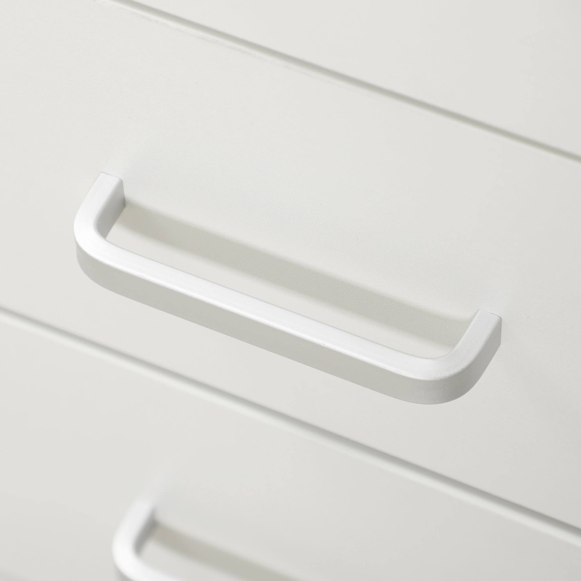 HOMCOM Computer Desk, Home Office Desk with Lockable Drawer, Storage Shelf for Study Bedroom, 110 x 50 x 76 cm, White - North Peak Garden Furniture