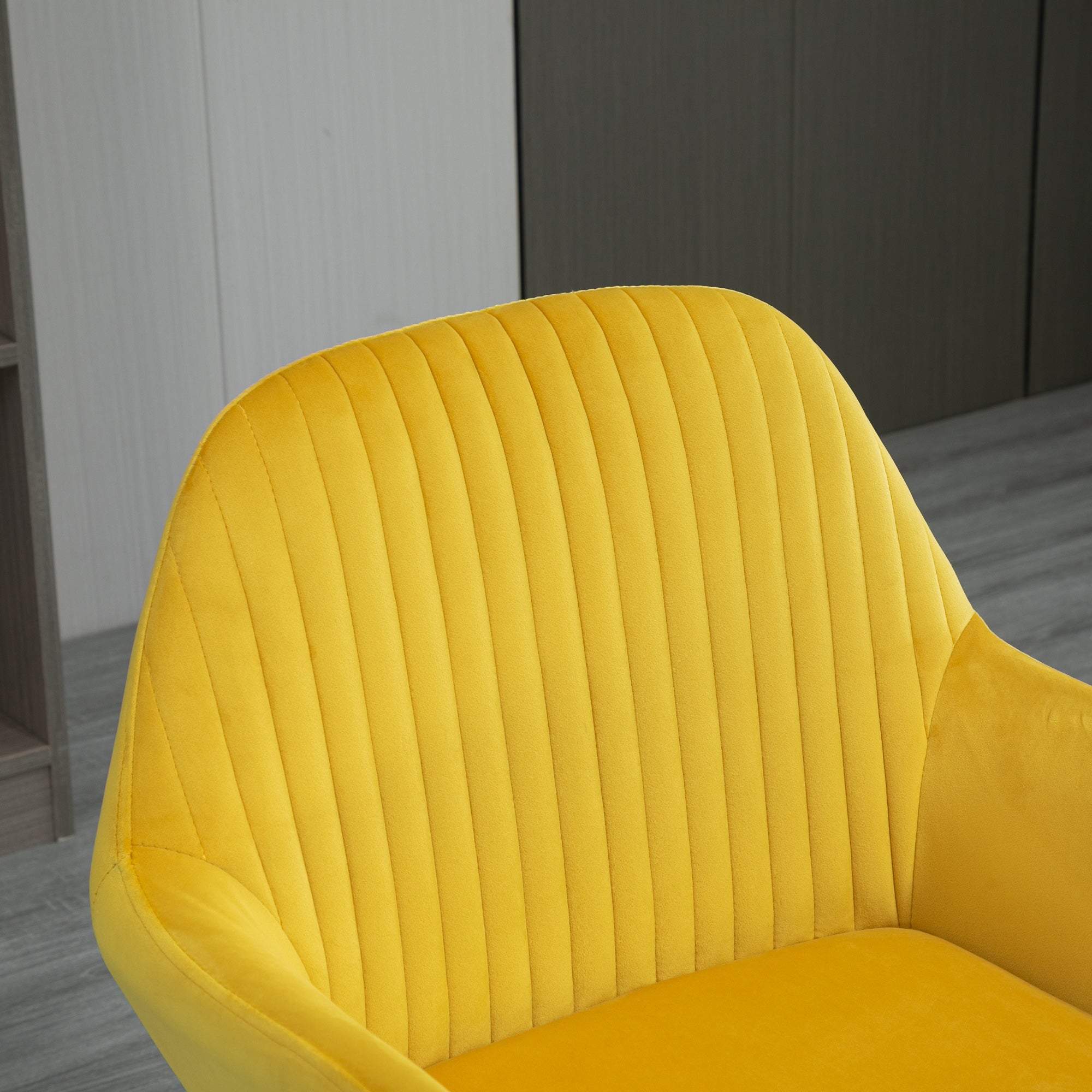 HOMCOM Velvet-Feel Plisse Back Accent Chair - Yellow