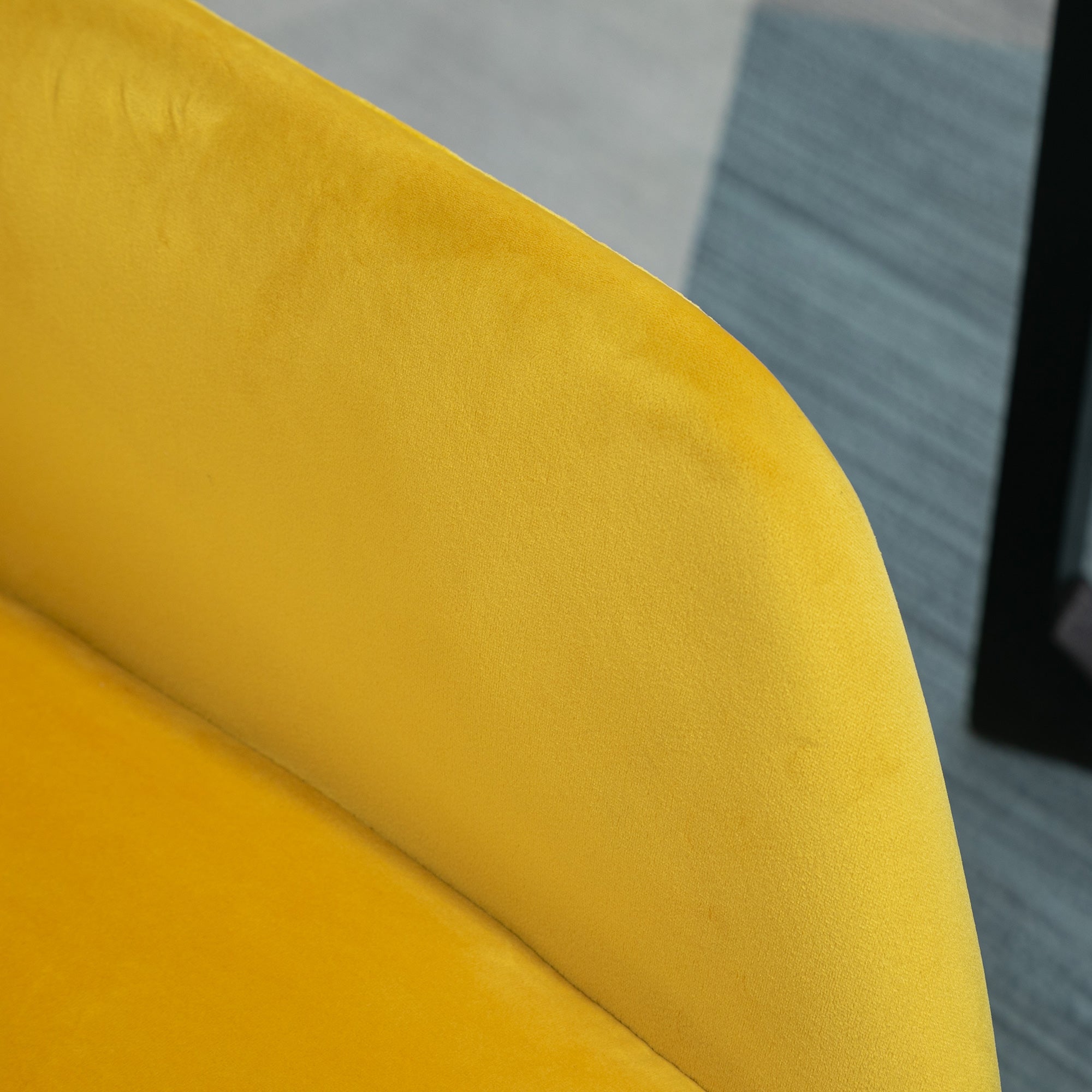 HOMCOM Velvet-Feel Plisse Back Accent Chair - Yellow