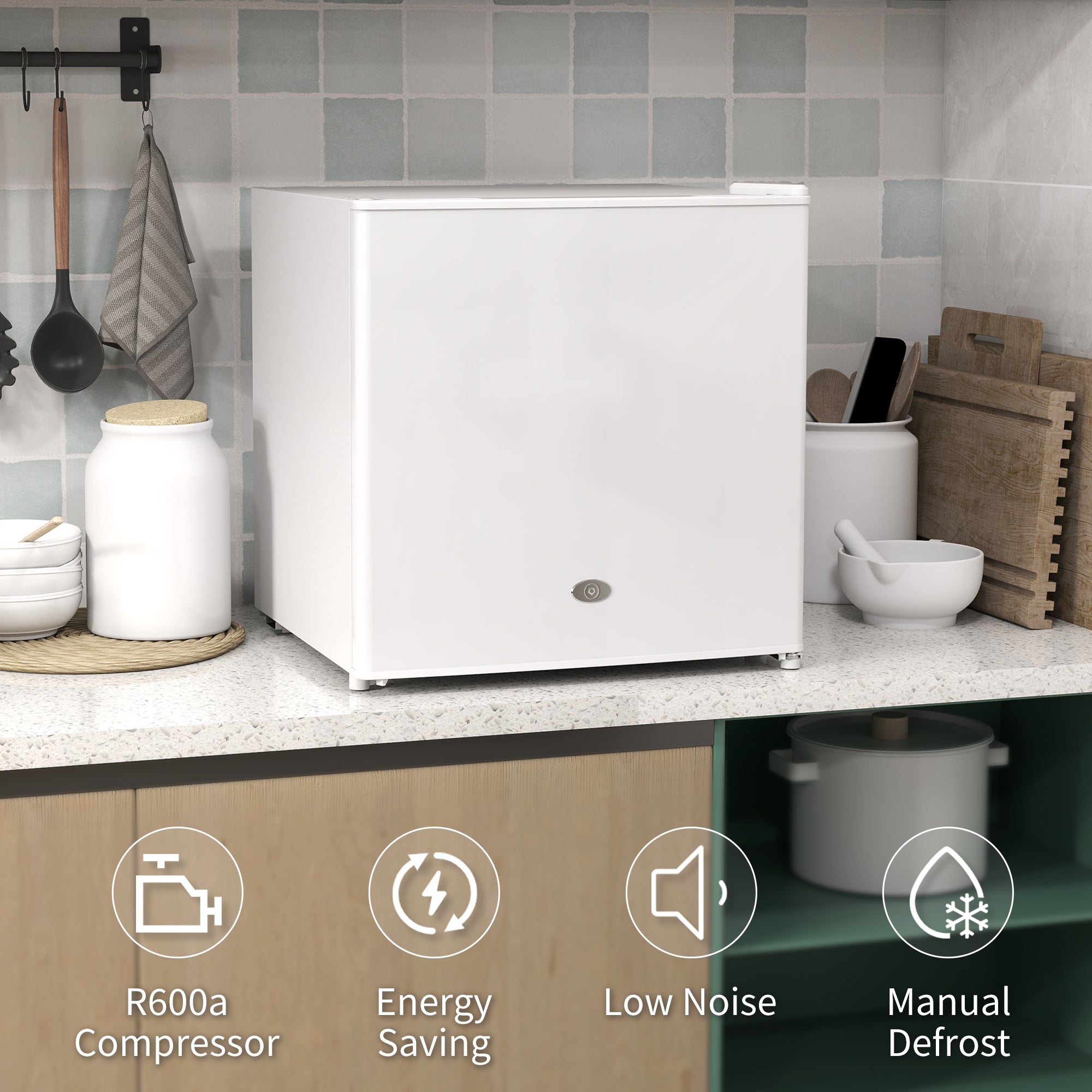 HOMCOM 35L Mini Freezer, -24℃ to -14℃ Temperature - White