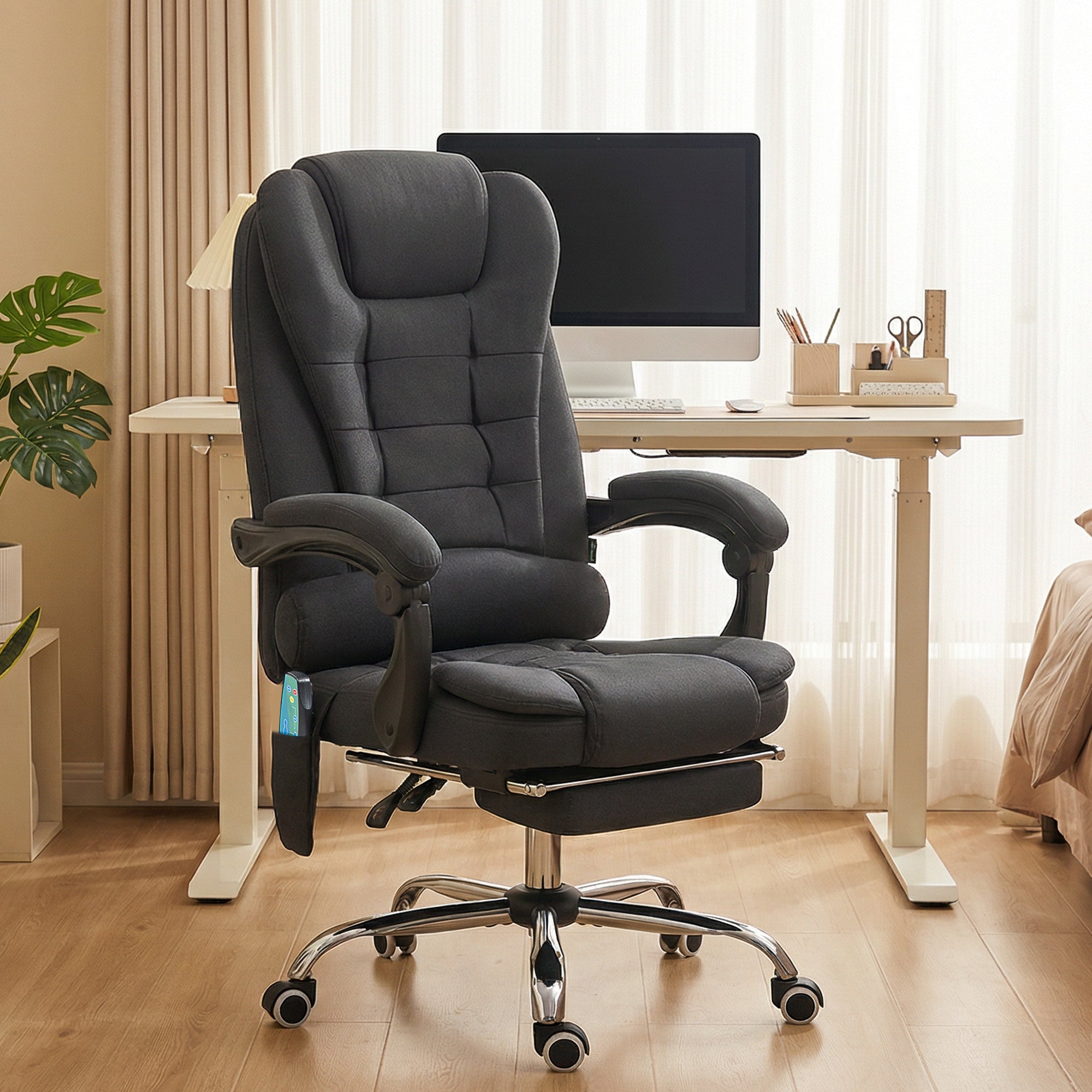 Vinsetto Six-Point Massage and Heated Office Chair - Black