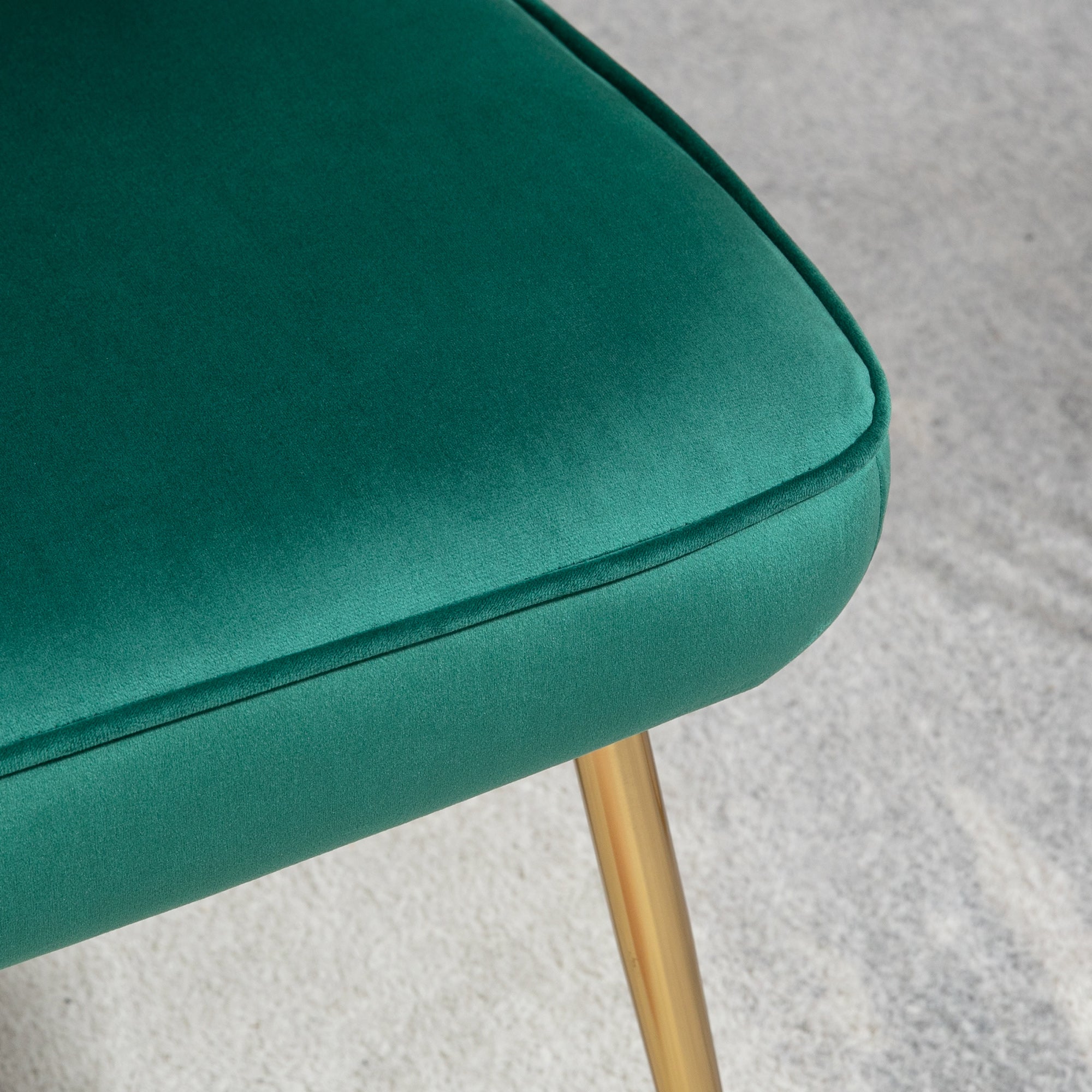 HOMCOM Velvet-Feel Shell Accent Chair - Green