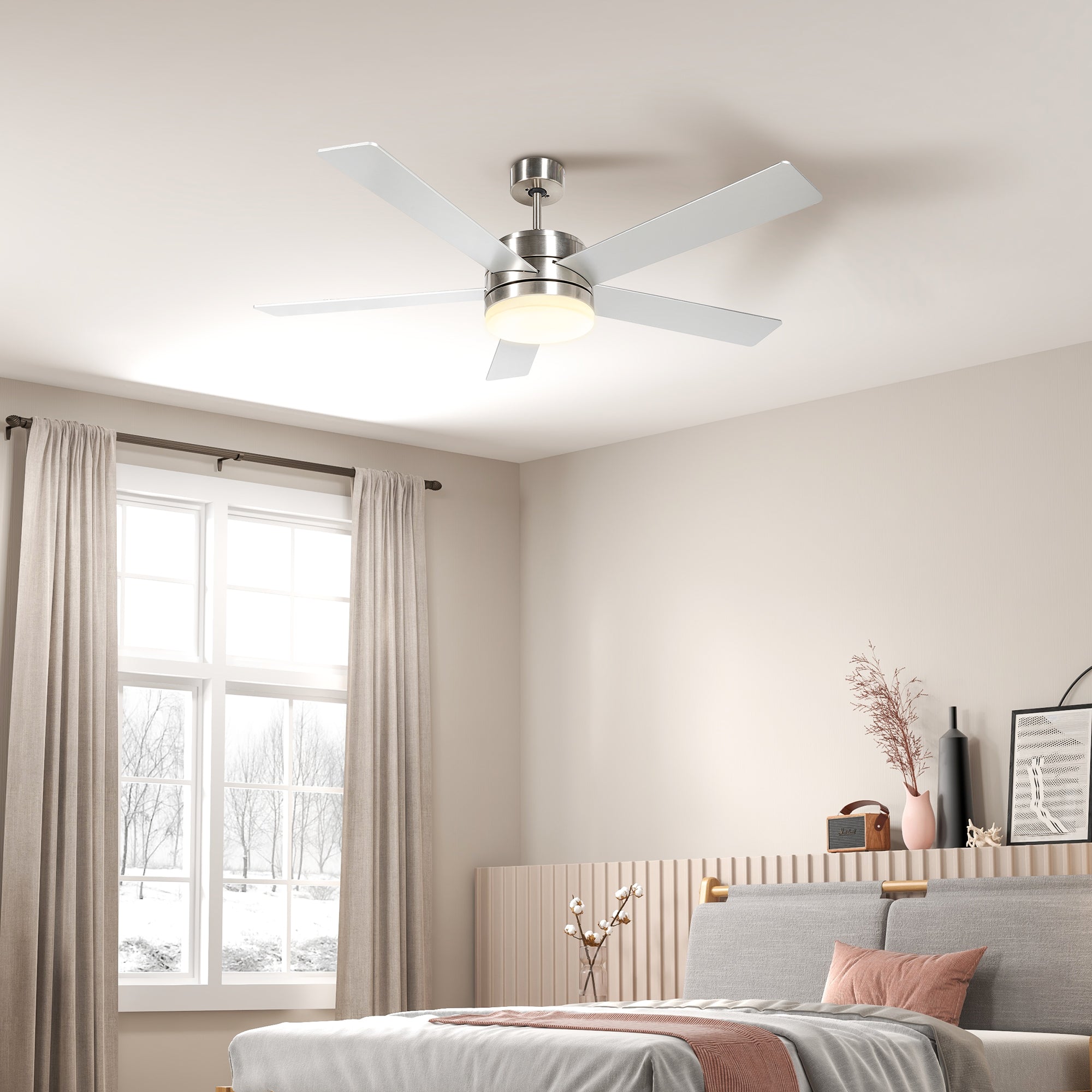 HOMCOM 52" Ceiling Fans with Light and Remote, 132CM LED Ceiling Fan with 5 Blades, 5-Speed, Timer, Quiet Reversible DC Motor, for Bedroom, Living Room, Silver and Beech Wood-effect