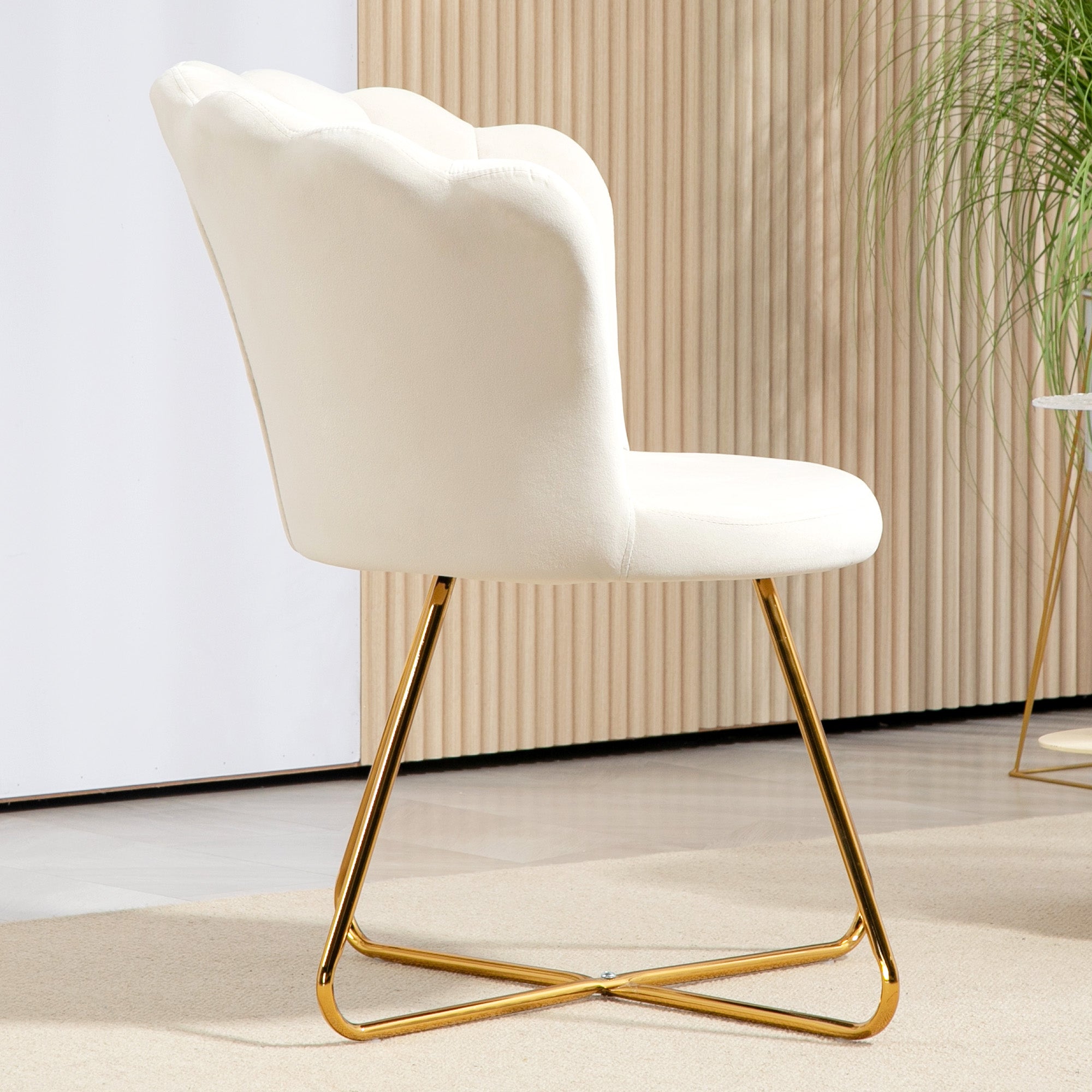 HOMCOM Velvet-Feel Lotus Petal Accent Chair - Cream - North Peak Garden Furniture