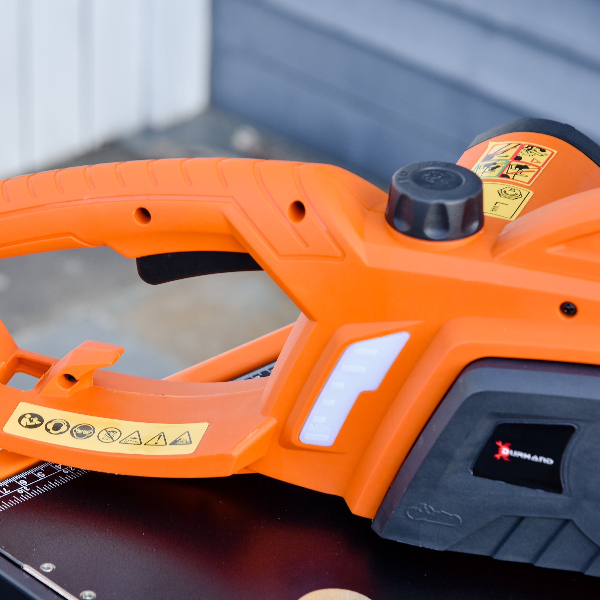 DURHAND Aluminium Electric Chainsaw with Double Brake Protection and Blade Cover, 2000 W, 40 cm, for Wood, Trees and Branches, Orange - North Peak Garden Furniture