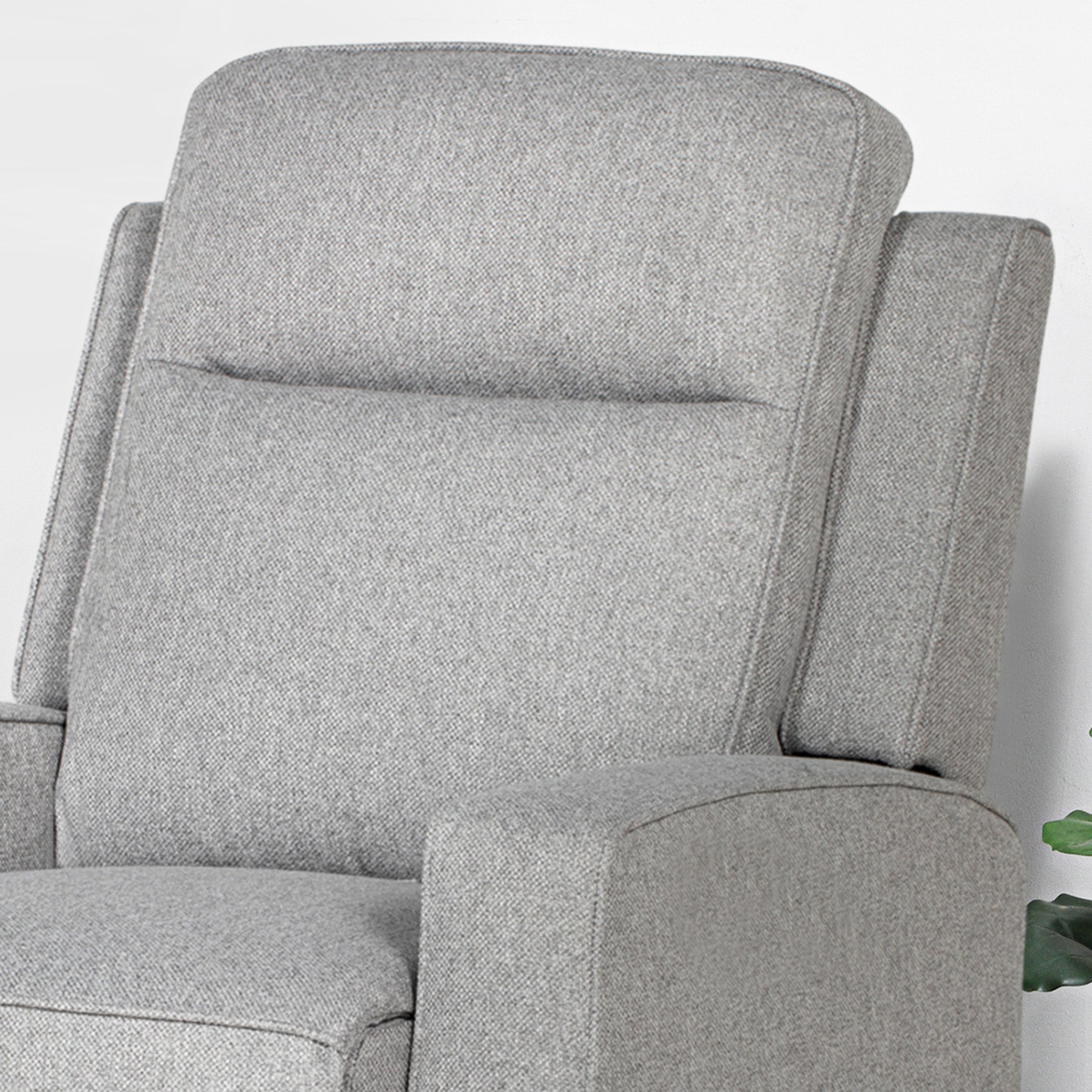 HOMCOM 150° Electric Reclining Chair, with USB port and Footrest - Grey - North Peak Garden Furniture