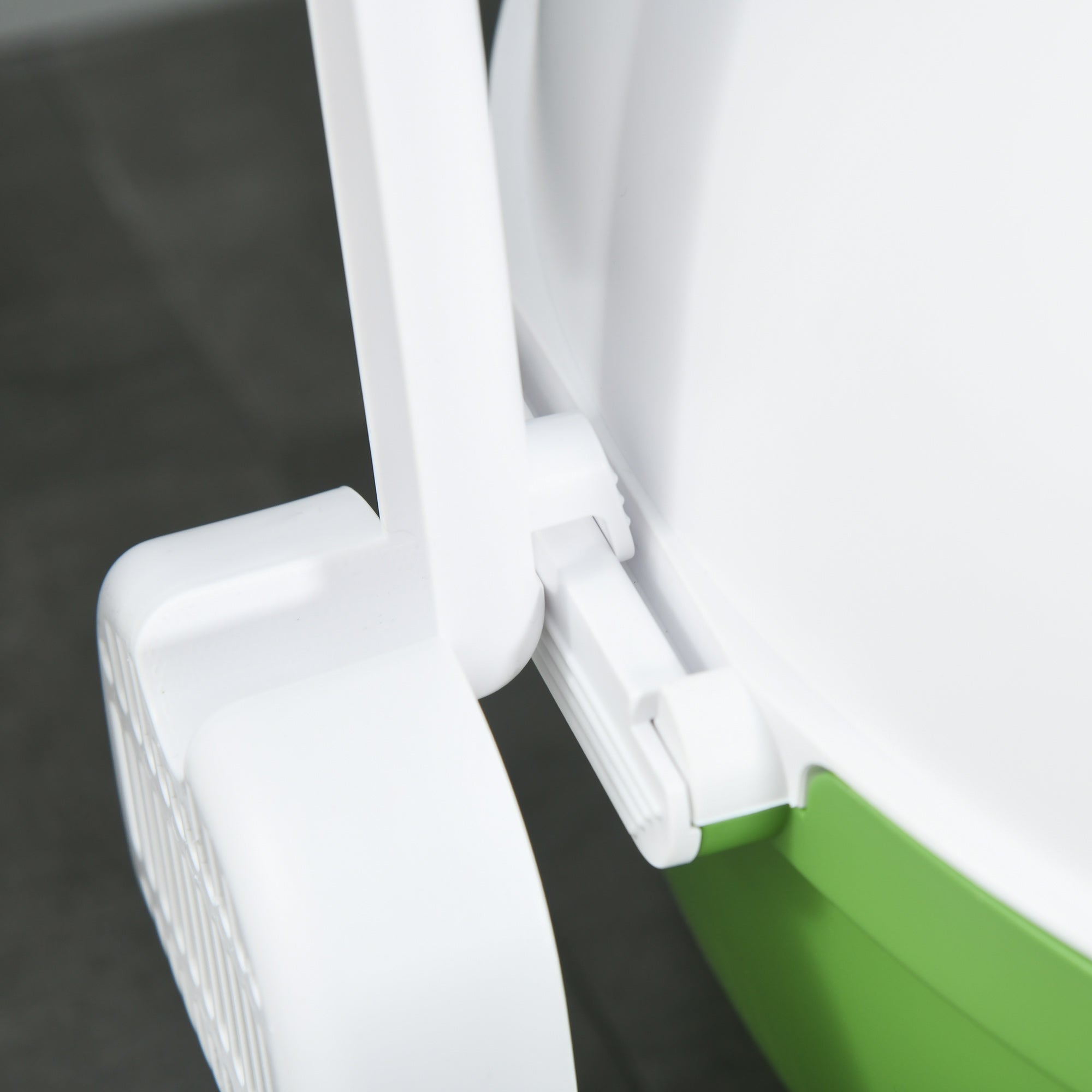 PawHut Large Cat Litter Box, with Scoop, Front Entrance, 53 x 51 x 48cm -Green - North Peak Garden Furniture