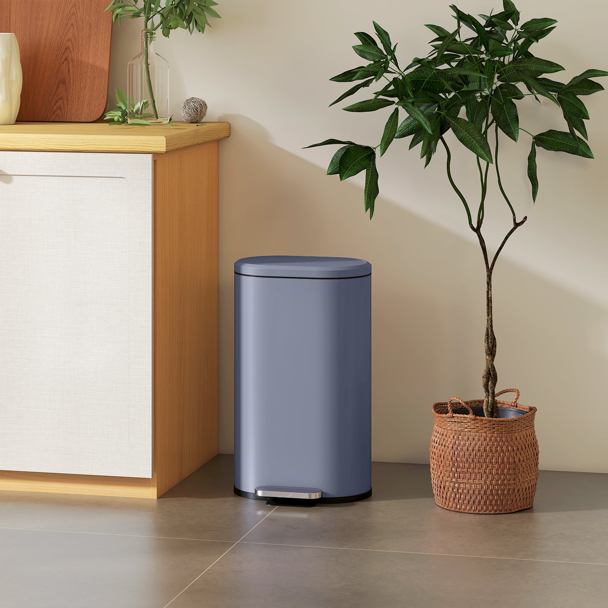 HOMCOM 30L Kitchen Bin with 90° Stay-Open Lid, Slim Rectangular Pedal Bin with Soft-Close Lid, Removable Inner Bucket for Home Office, Fingerprint-Resistant, Grey
