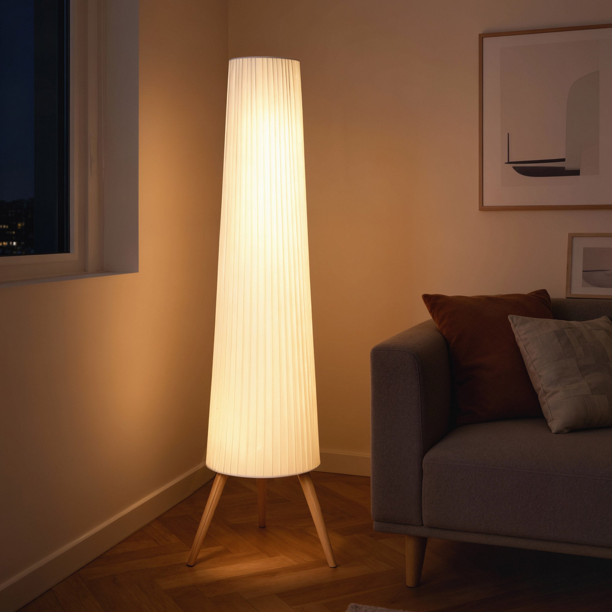 HOMCOM Three-Level Tripod Floor Lamp - White