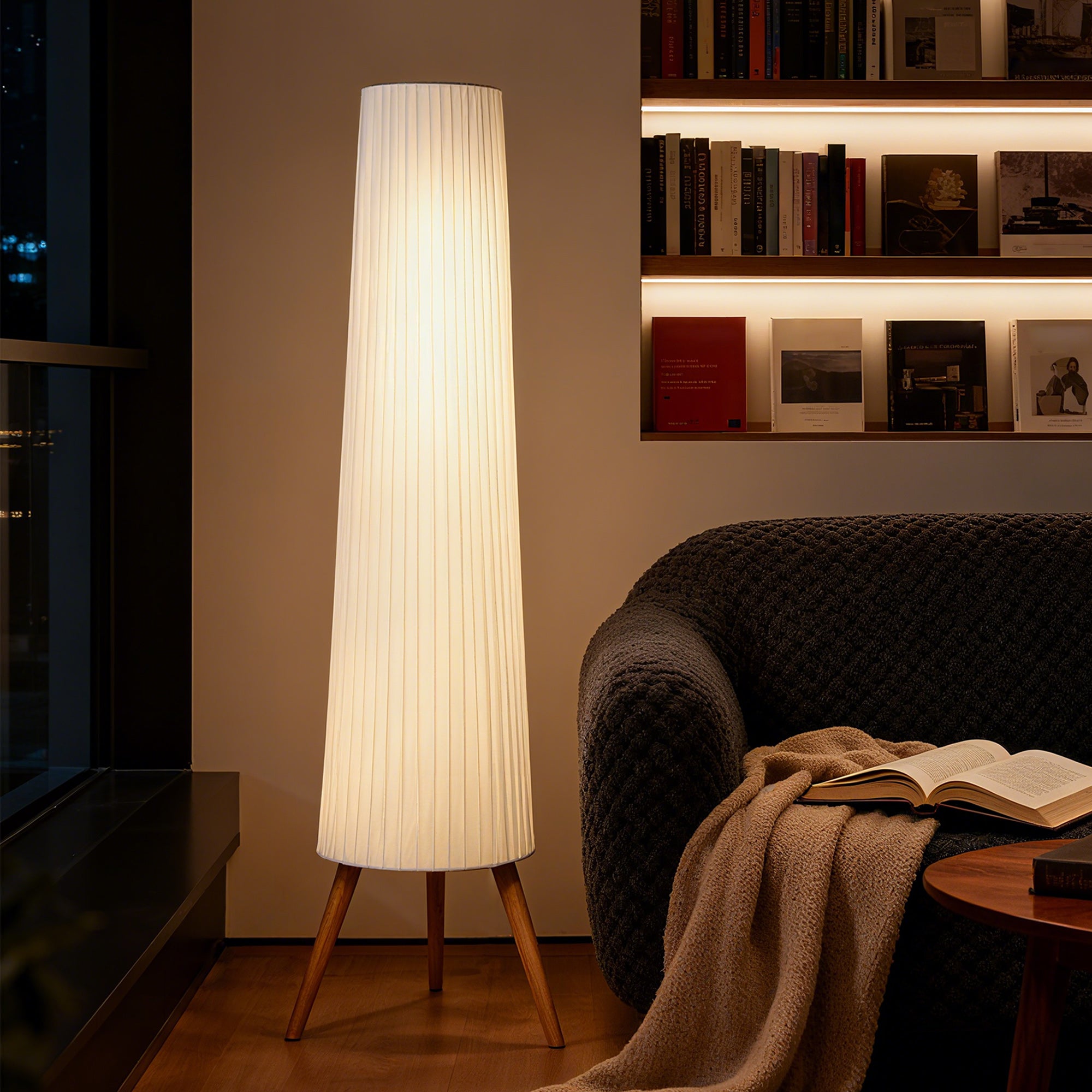 HOMCOM Three-Level Tripod Floor Lamp - White